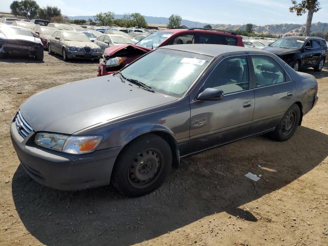 TOYOTA CAMRY LE 2000 jt2bg28kxy0391961