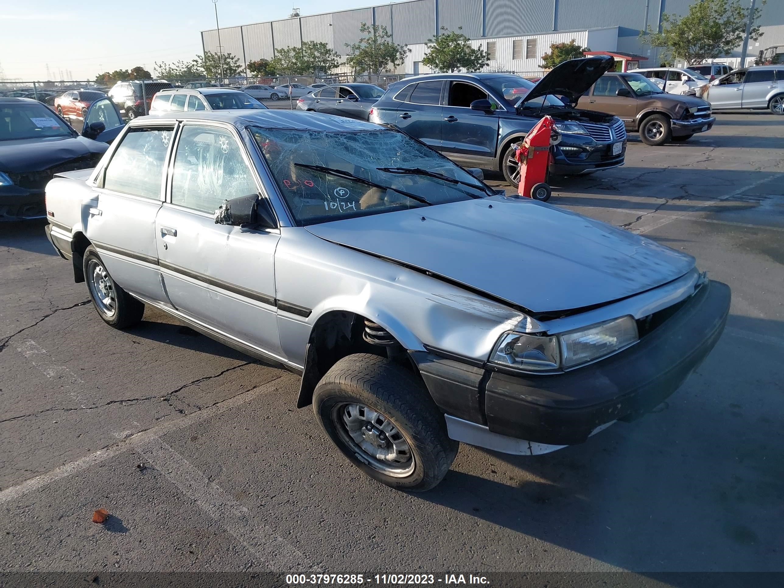 TOYOTA CAMRY 1988 jt2sv24e7j3206081