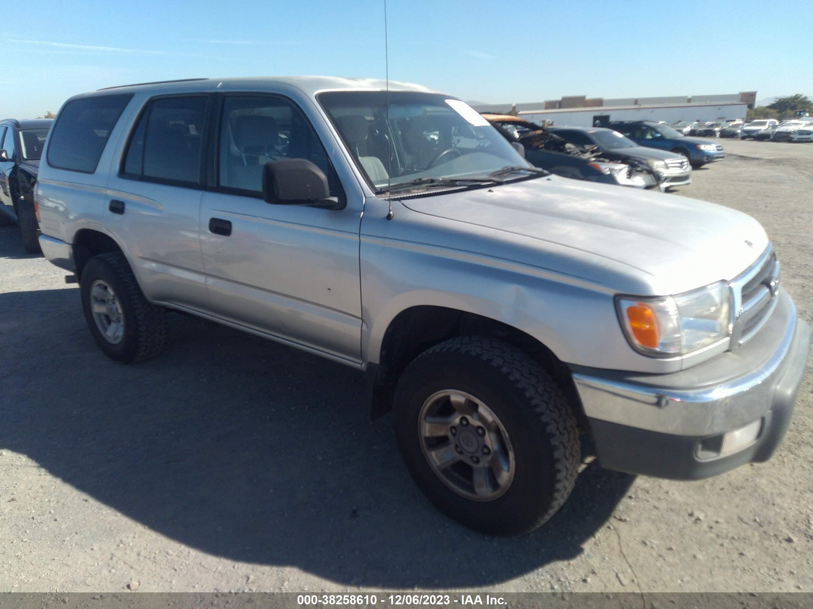 TOYOTA 4RUNNER 2000 jt3gm84r7y0063381