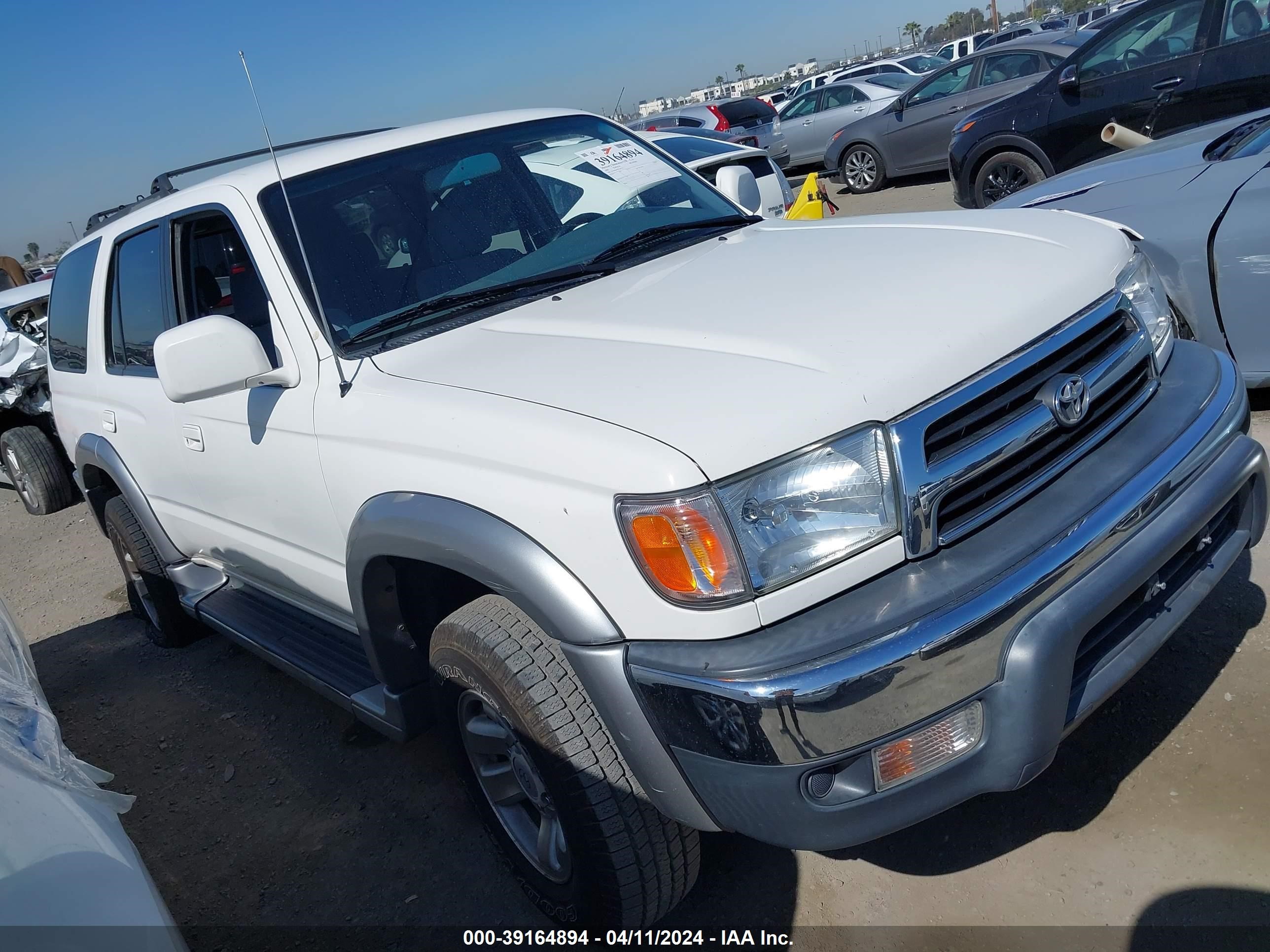 TOYOTA 4RUNNER 2000 jt3gn86r3y0154111