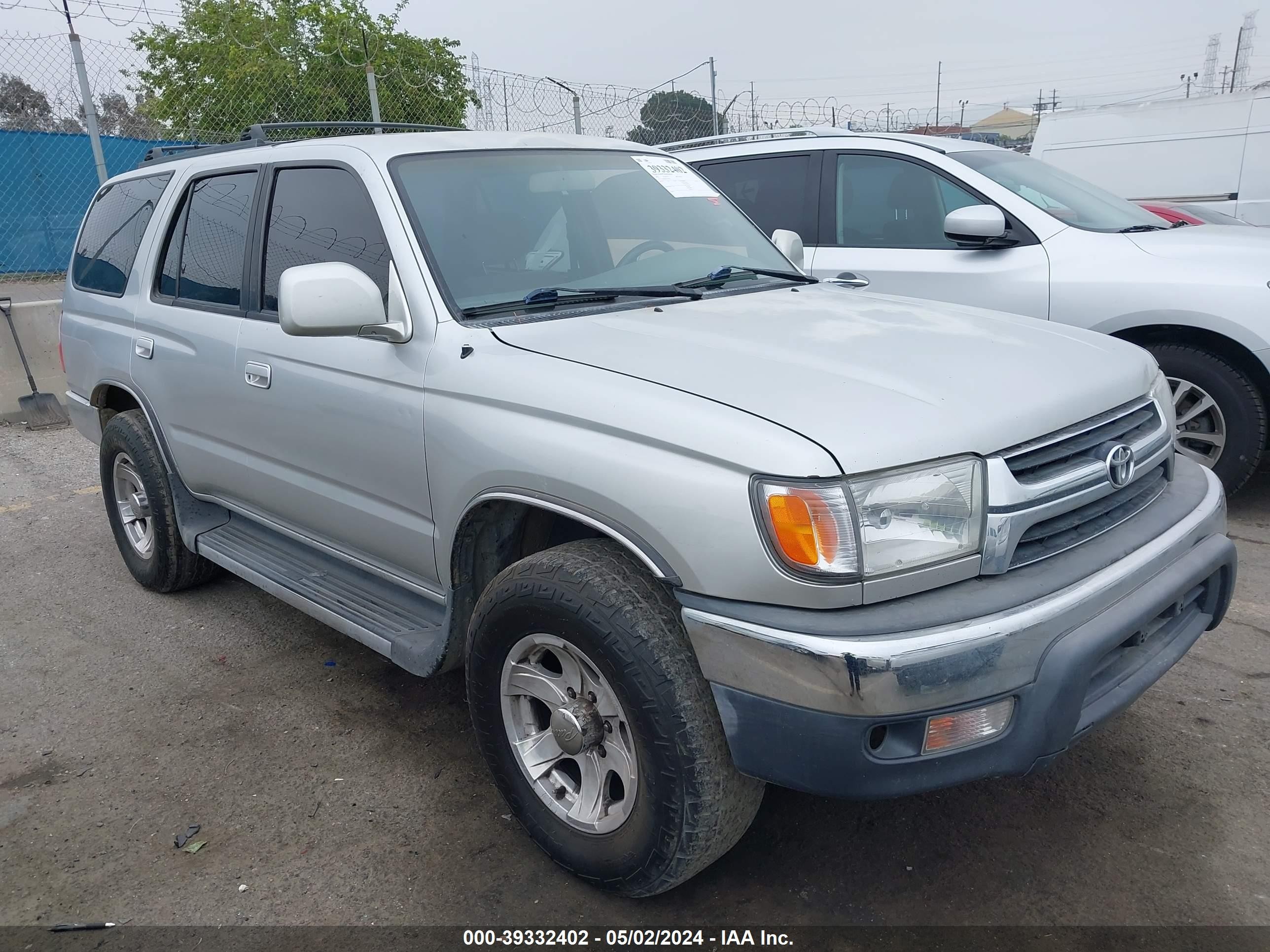 TOYOTA 4RUNNER 2002 jt3gn86r420233066