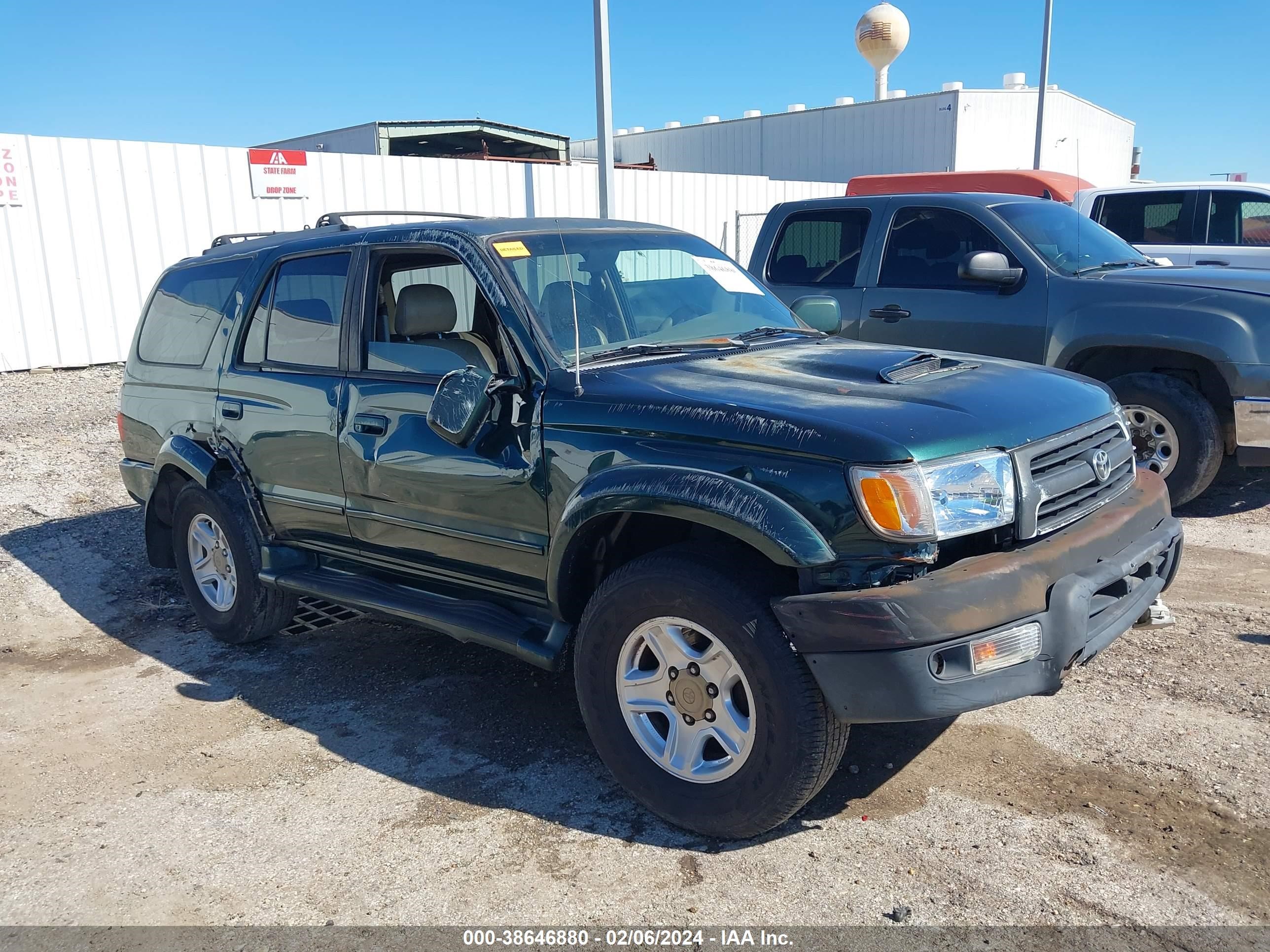 TOYOTA 4RUNNER 2000 jt3gn86r5y0167930