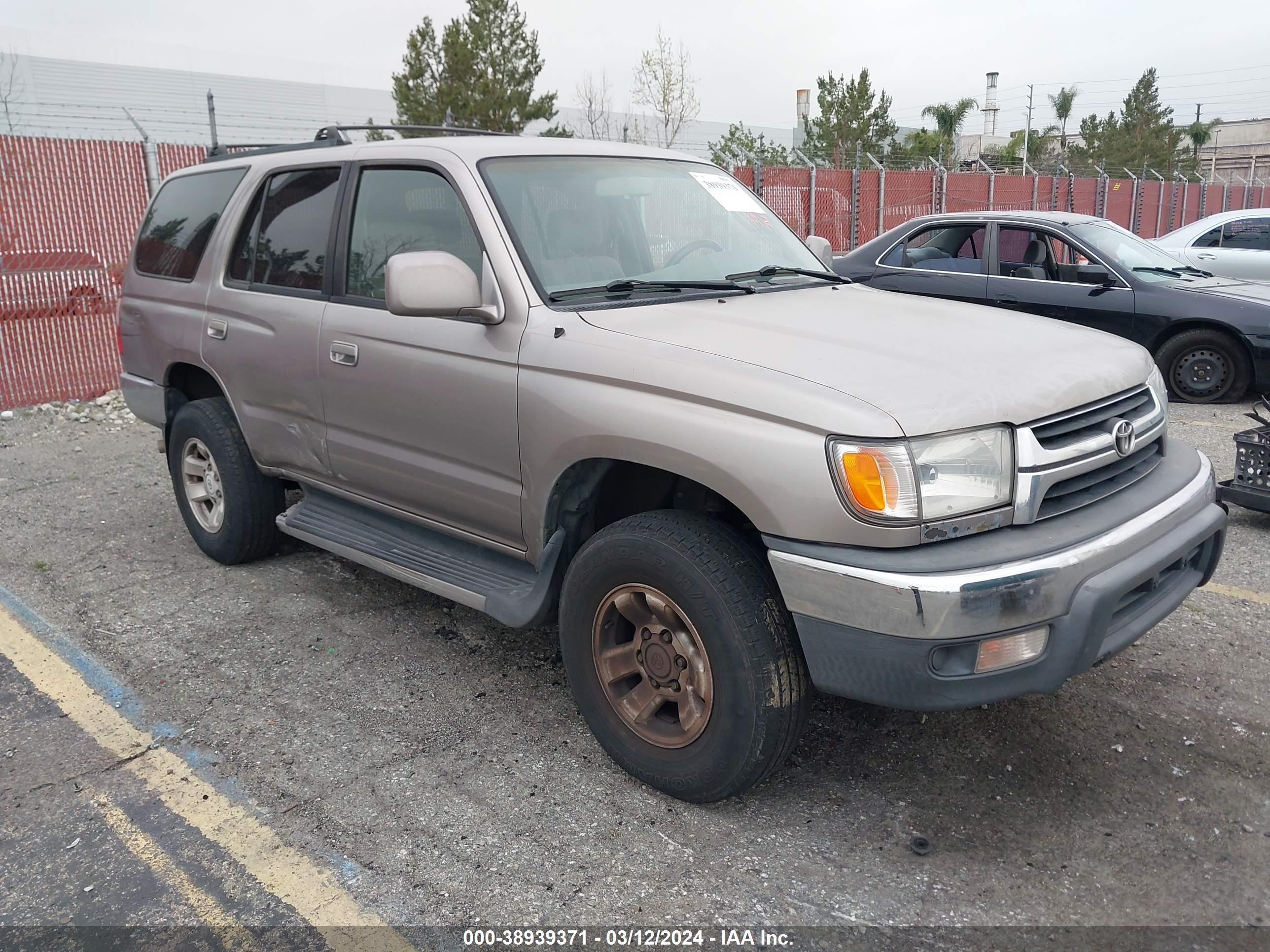 TOYOTA 4RUNNER 2002 jt3gn86r820230011