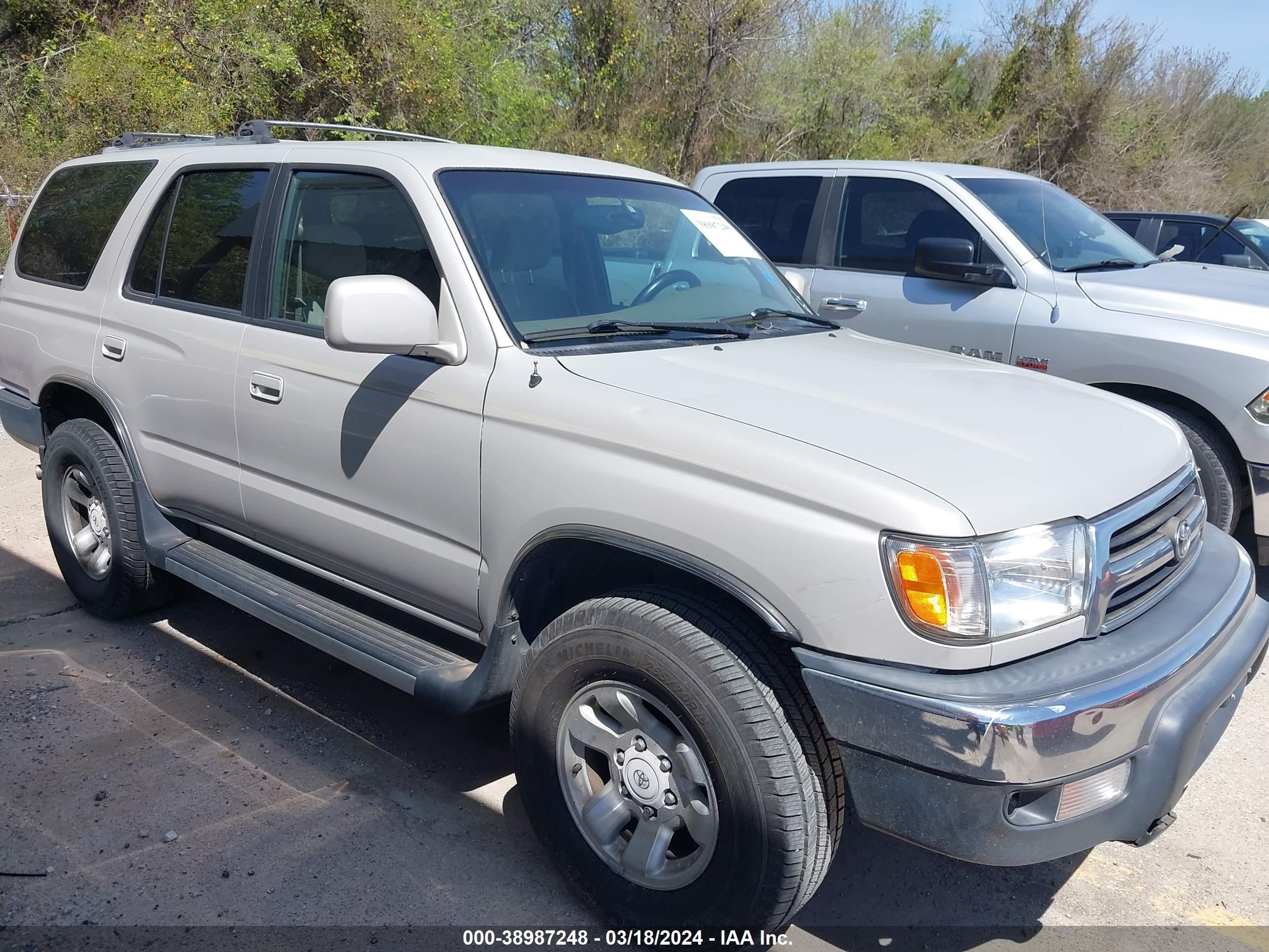 TOYOTA 4RUNNER 2000 jt3gn86r8y0154282