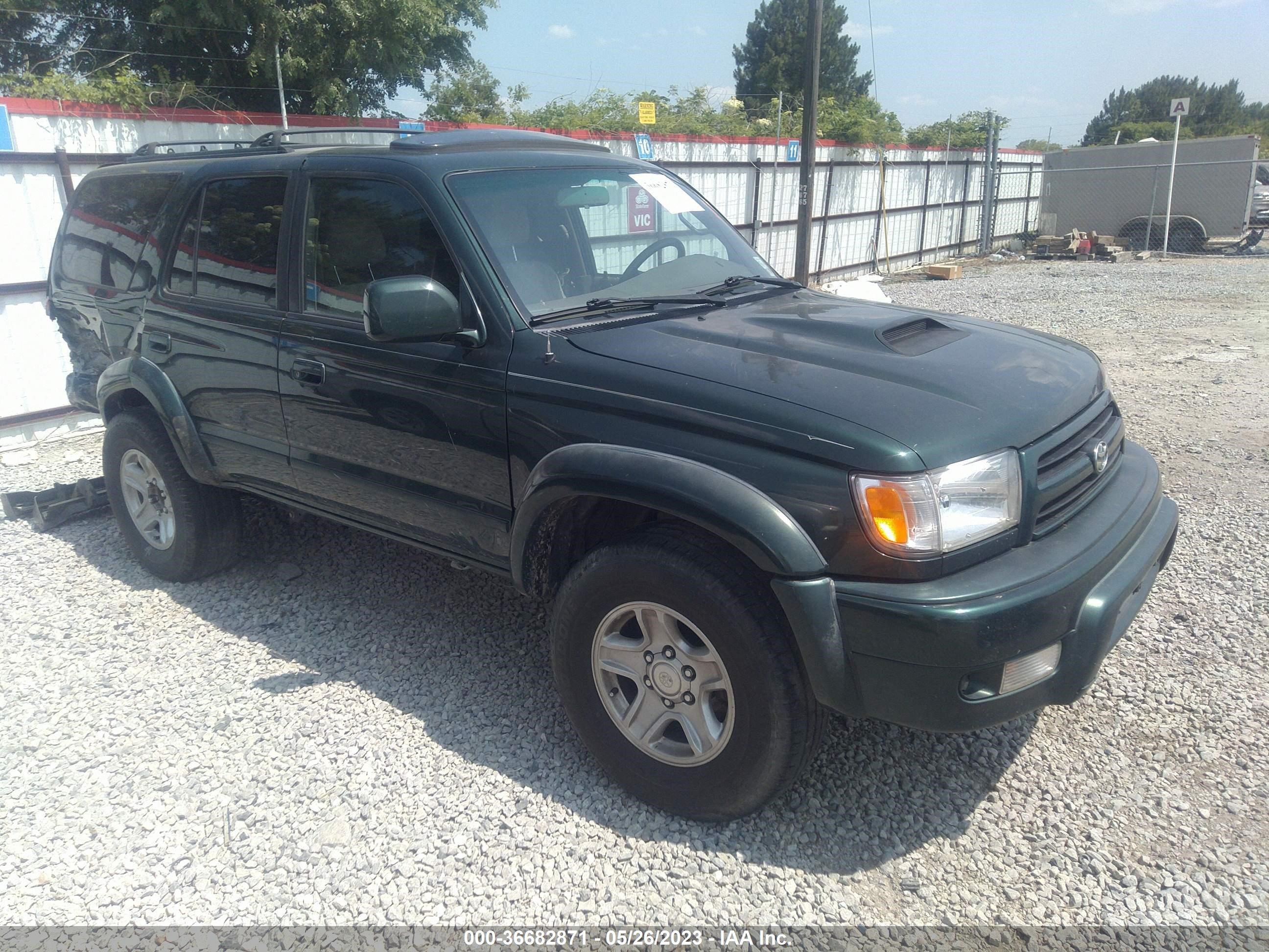 TOYOTA 4RUNNER 2000 jt3gn86r8y0165511