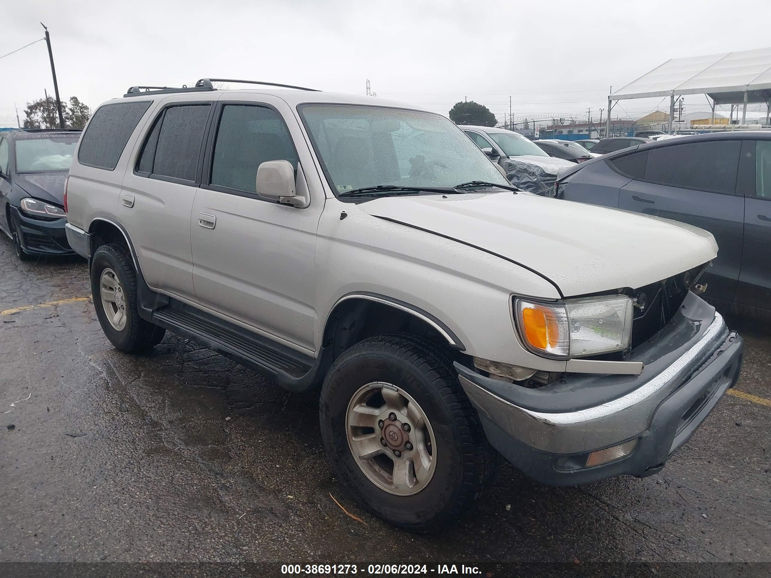 TOYOTA 4RUNNER 2000 jt3gn86r9y0159667