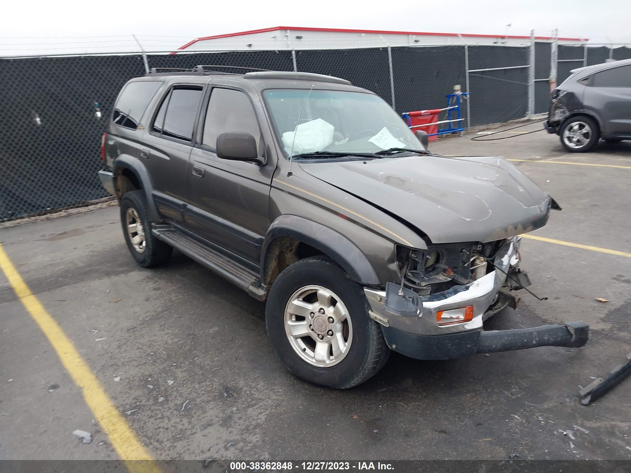 TOYOTA 4RUNNER 1998 jt3gn87r3w0067353