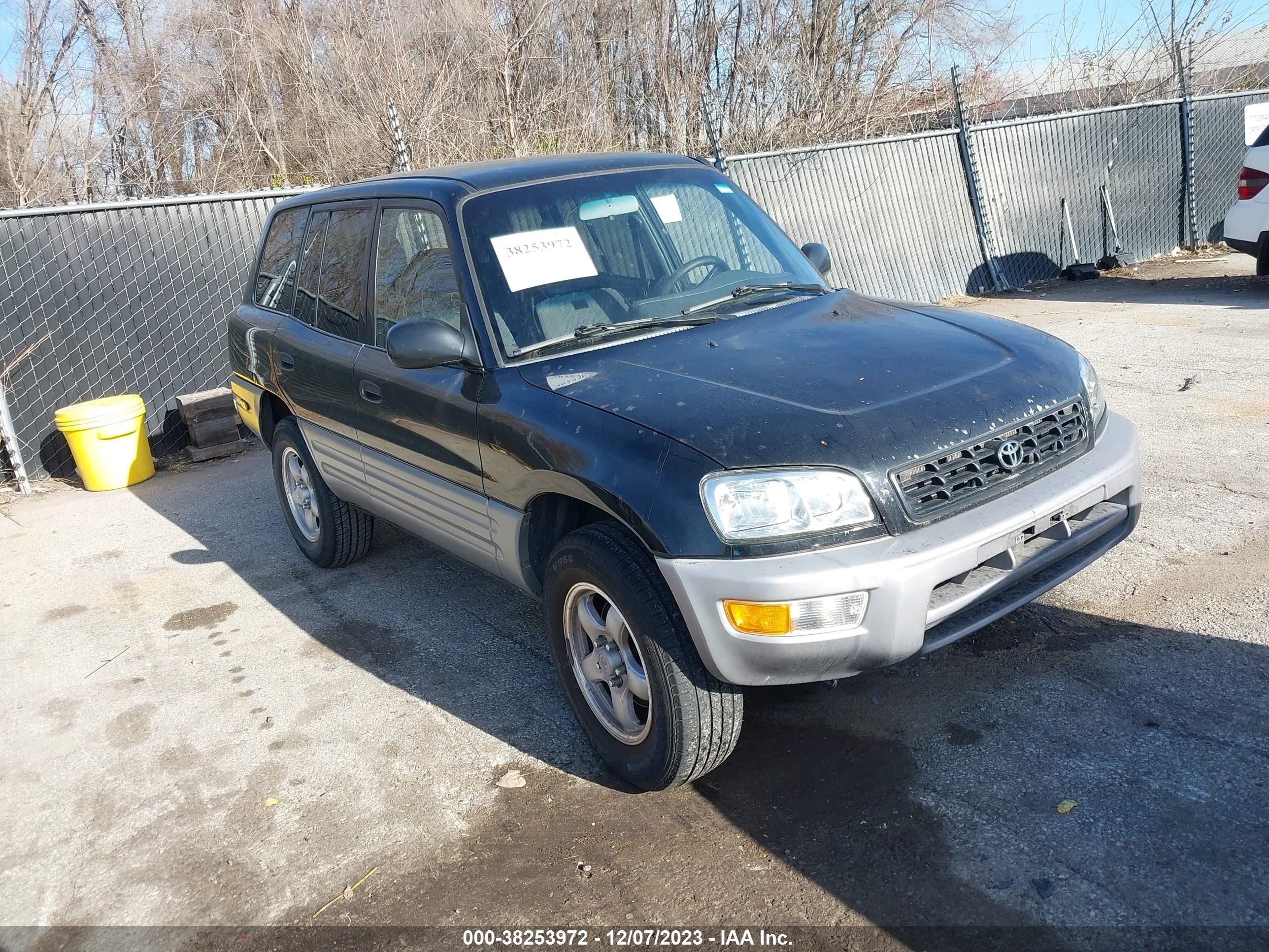 TOYOTA RAV 4 1998 jt3gp10v4w7035575