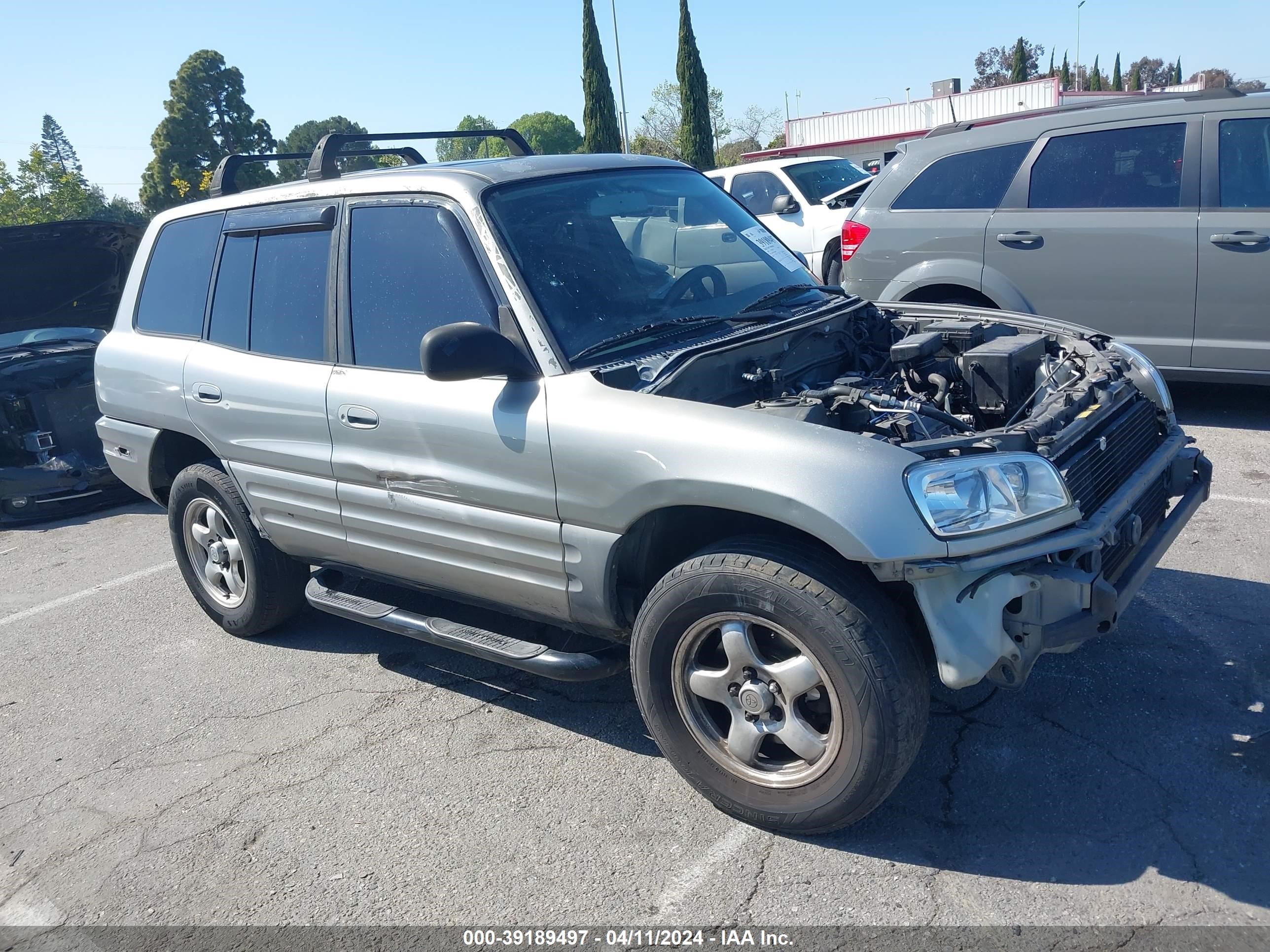 TOYOTA RAV 4 1999 jt3gp10v4x7048649