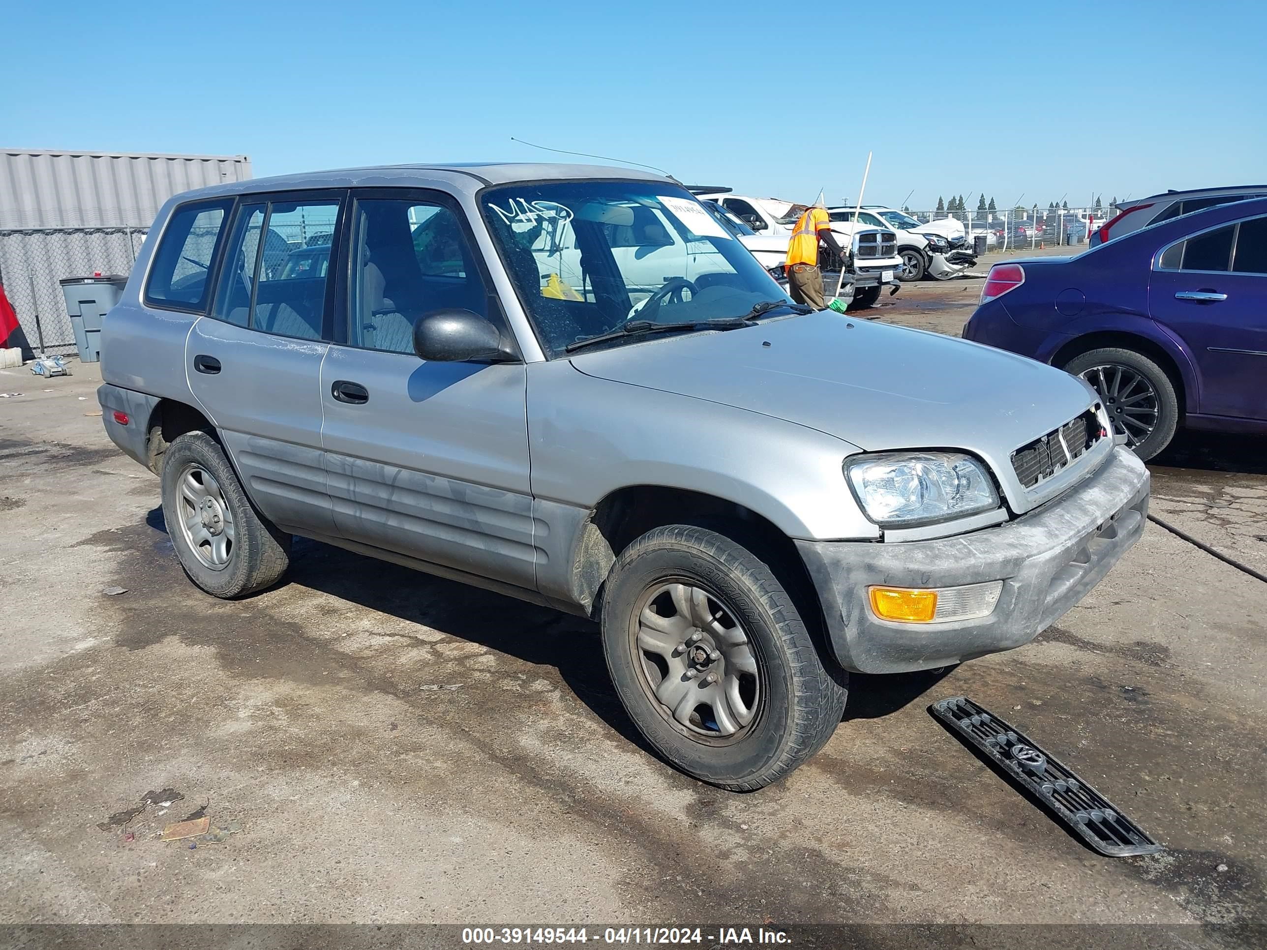 TOYOTA RAV 4 1998 jt3gp10v5w7039070