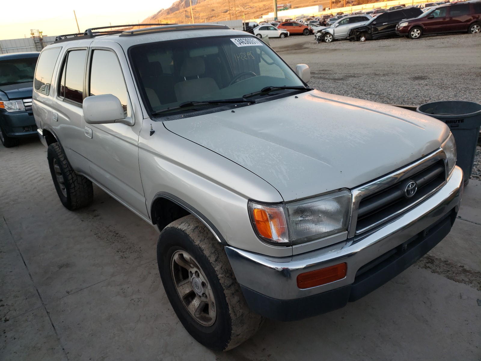 TOYOTA 4RUNNER 1998 jt3hn86r6w0138034