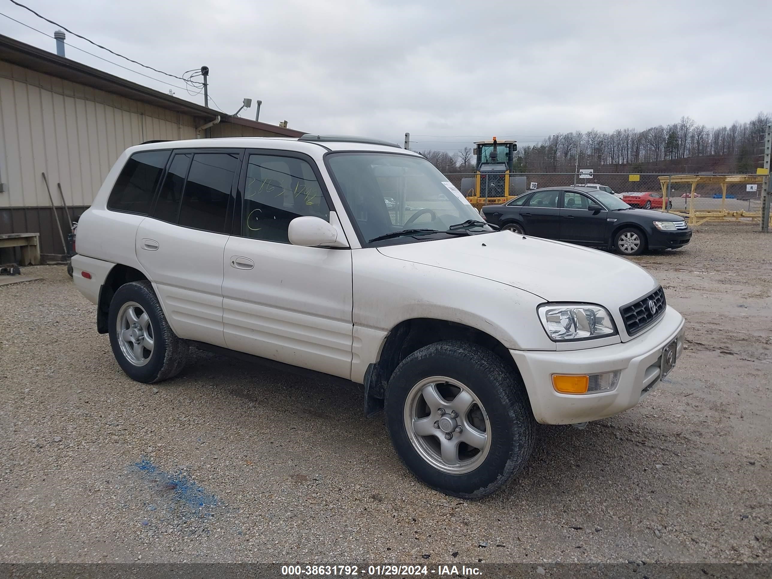 TOYOTA RAV 4 1999 jt3hp10v1x7149491