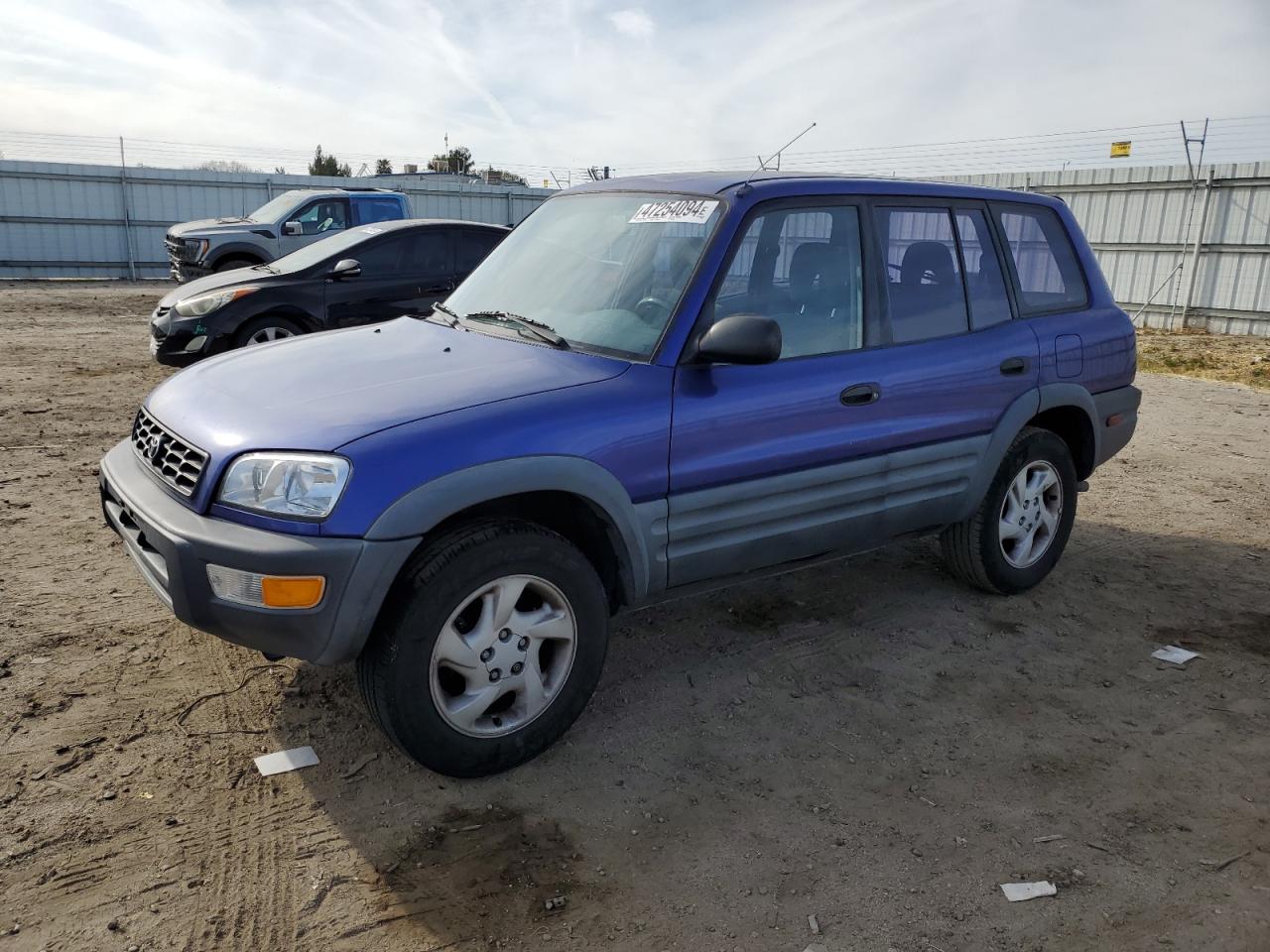 TOYOTA RAV 4 1998 jt3hp10v3w0166347