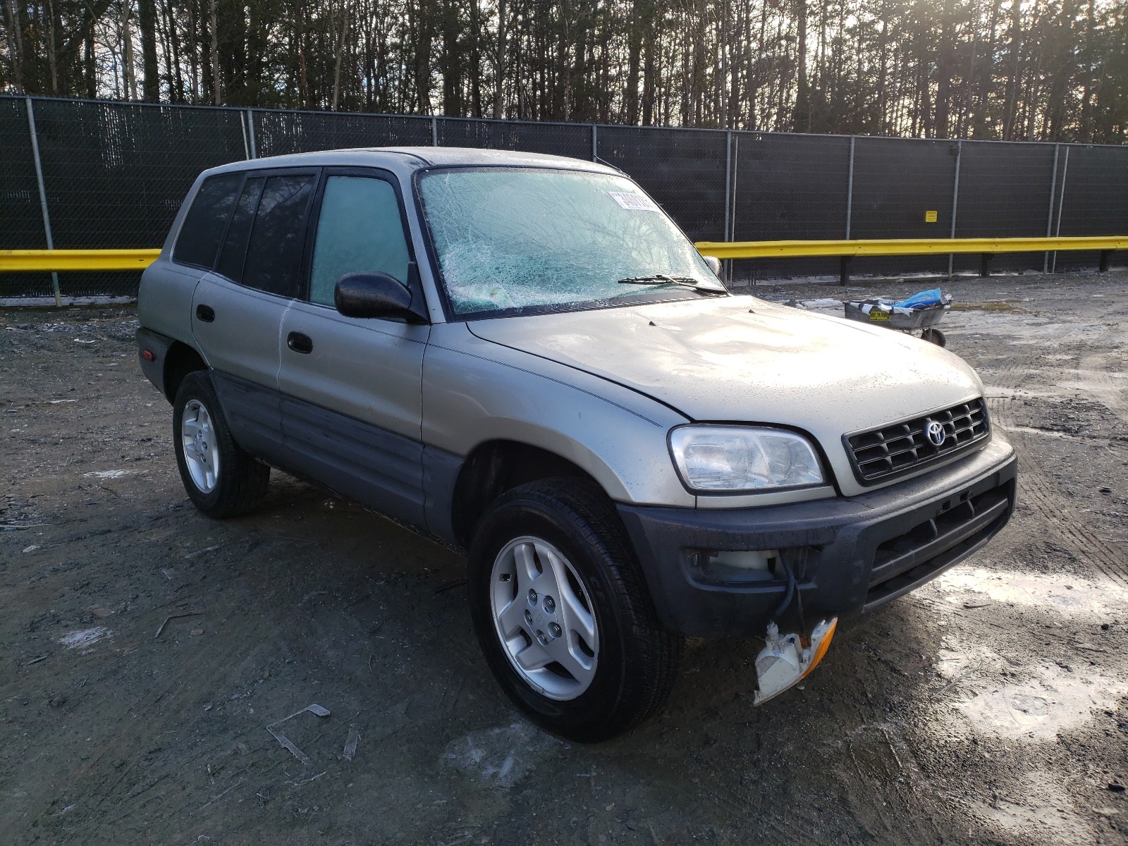 TOYOTA RAV4 1999 jt3hp10v3x7129484