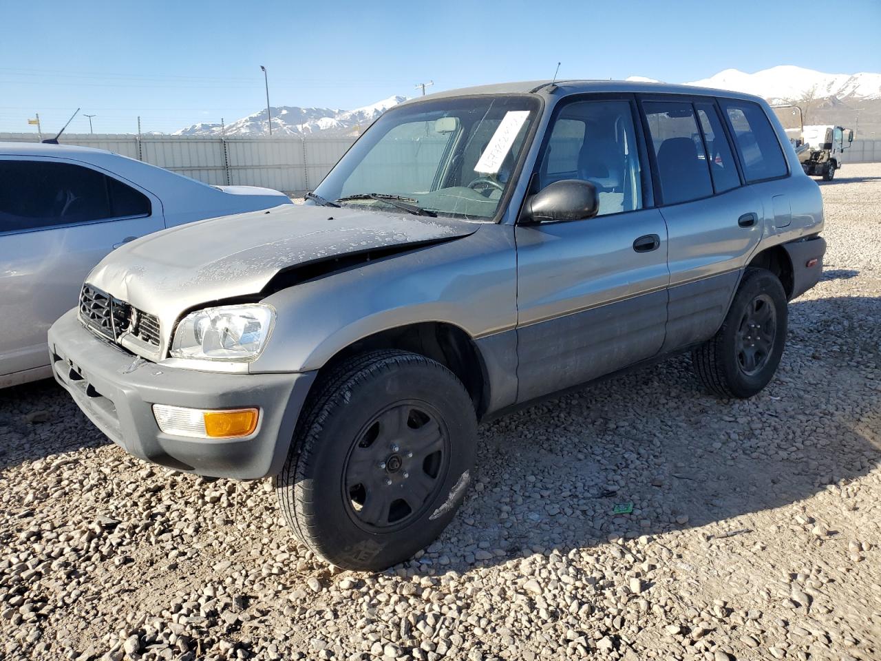 TOYOTA RAV 4 1999 jt3hp10v4x0213029