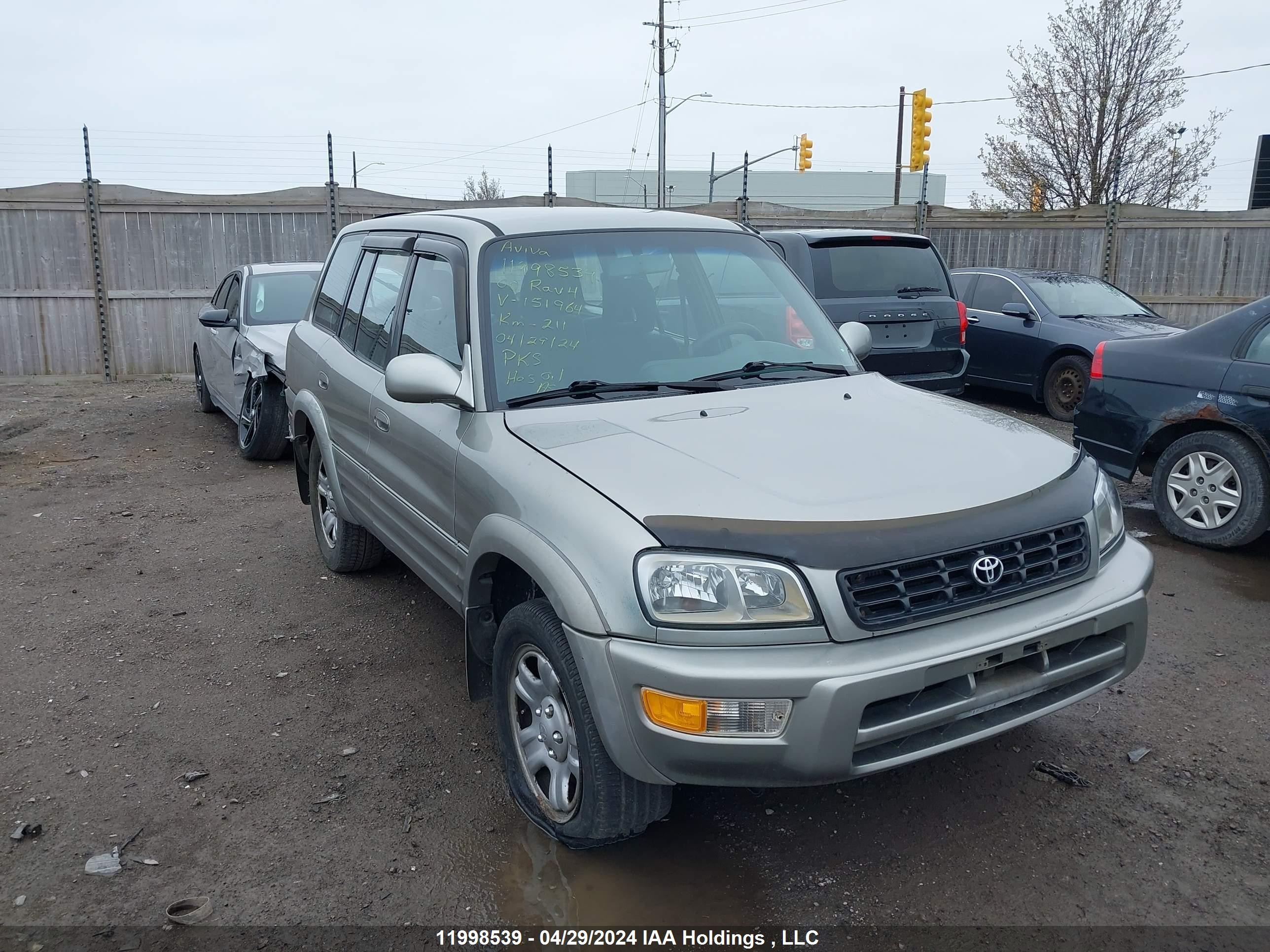 TOYOTA RAV 4 2000 jt3hp10v4y7151964