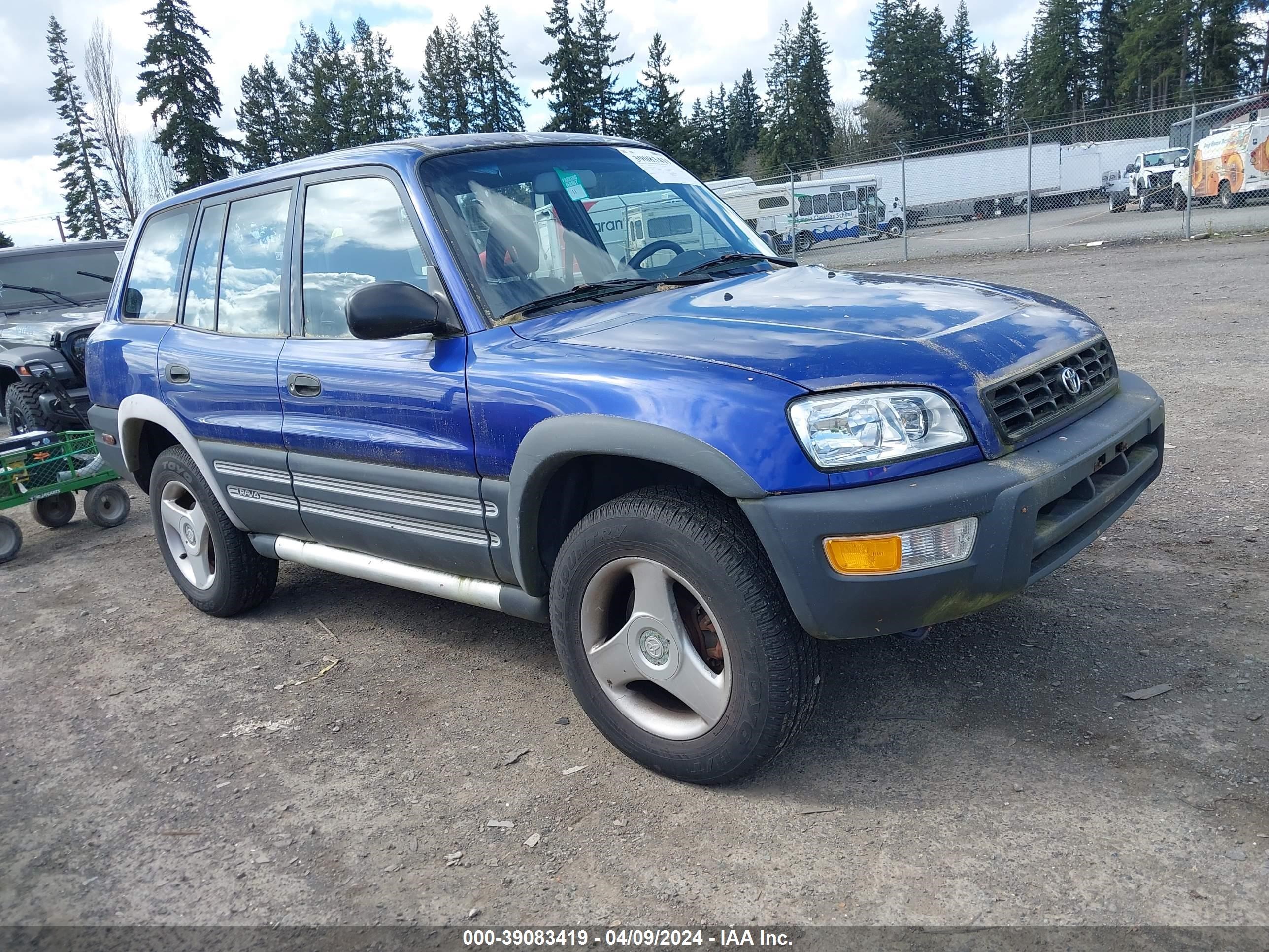 TOYOTA RAV 4 1998 jt3hp10v5w0162400