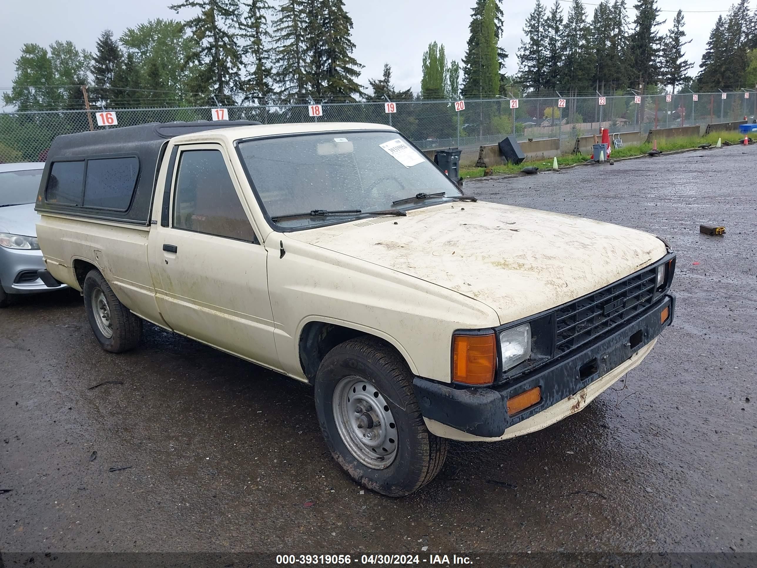 TOYOTA PICKUP 1985 jt4rn55rxf0147447