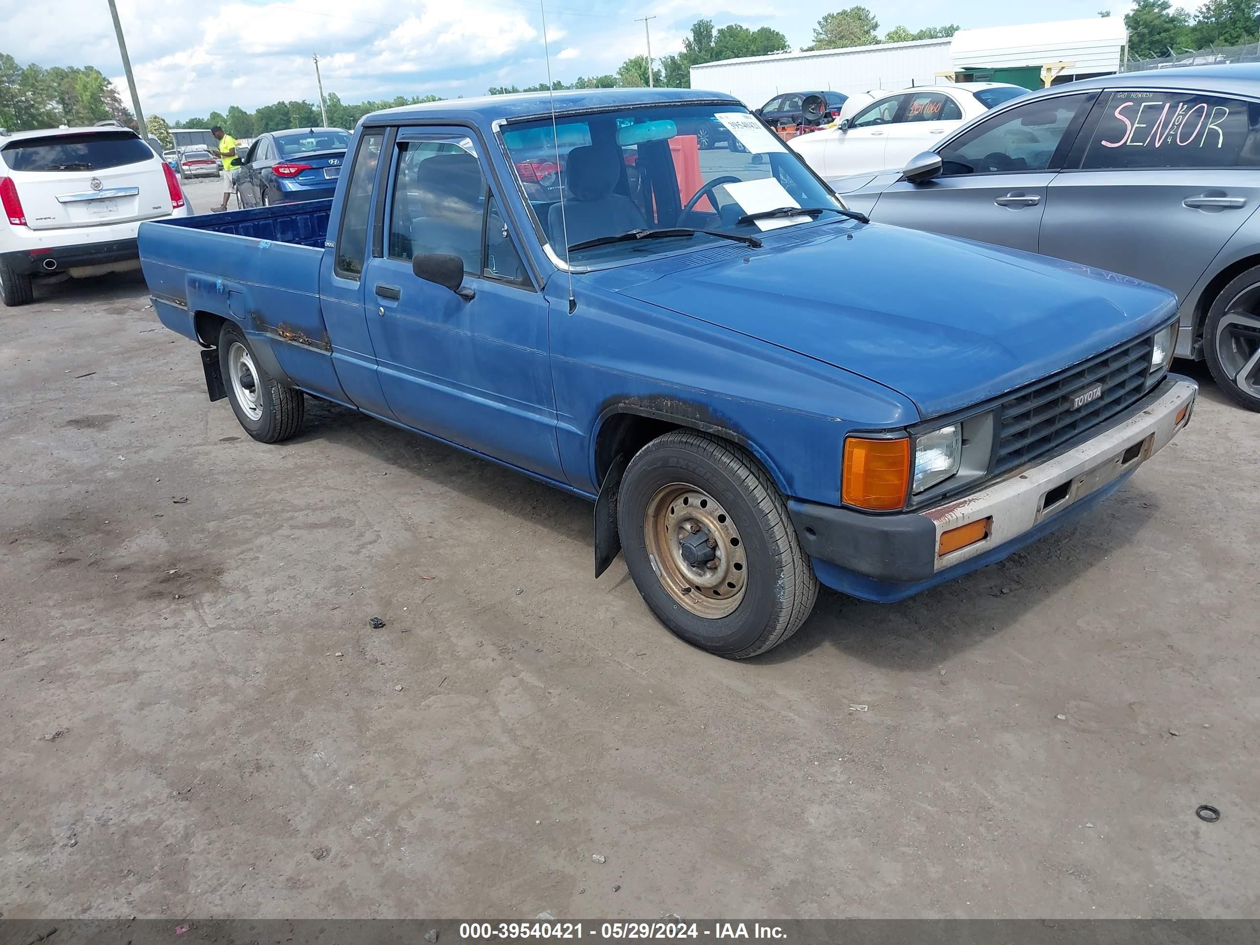 TOYOTA PICKUP 1986 jt4rn70d1g0015430