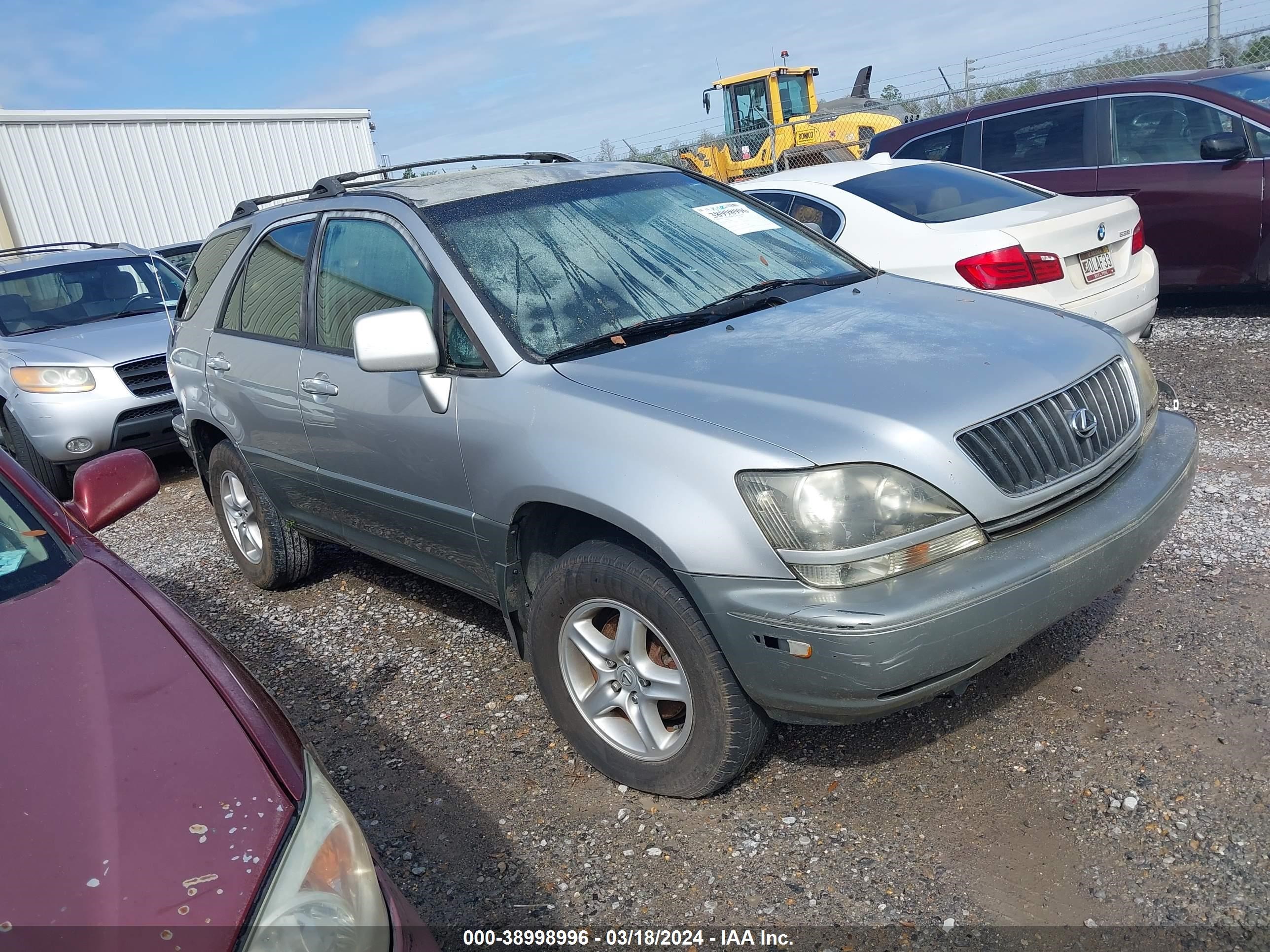 LEXUS RX 2000 jt6gf10u1y0047918