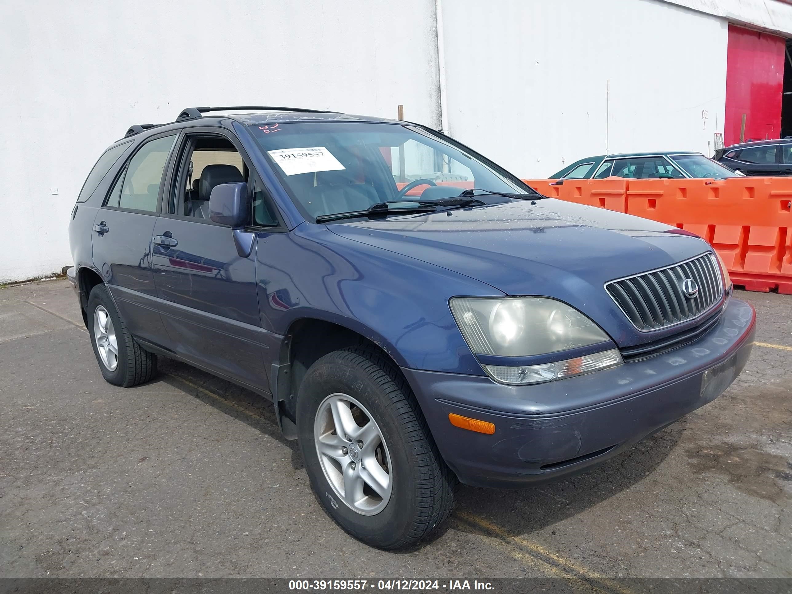 LEXUS RX 2000 jt6gf10u3y0047046