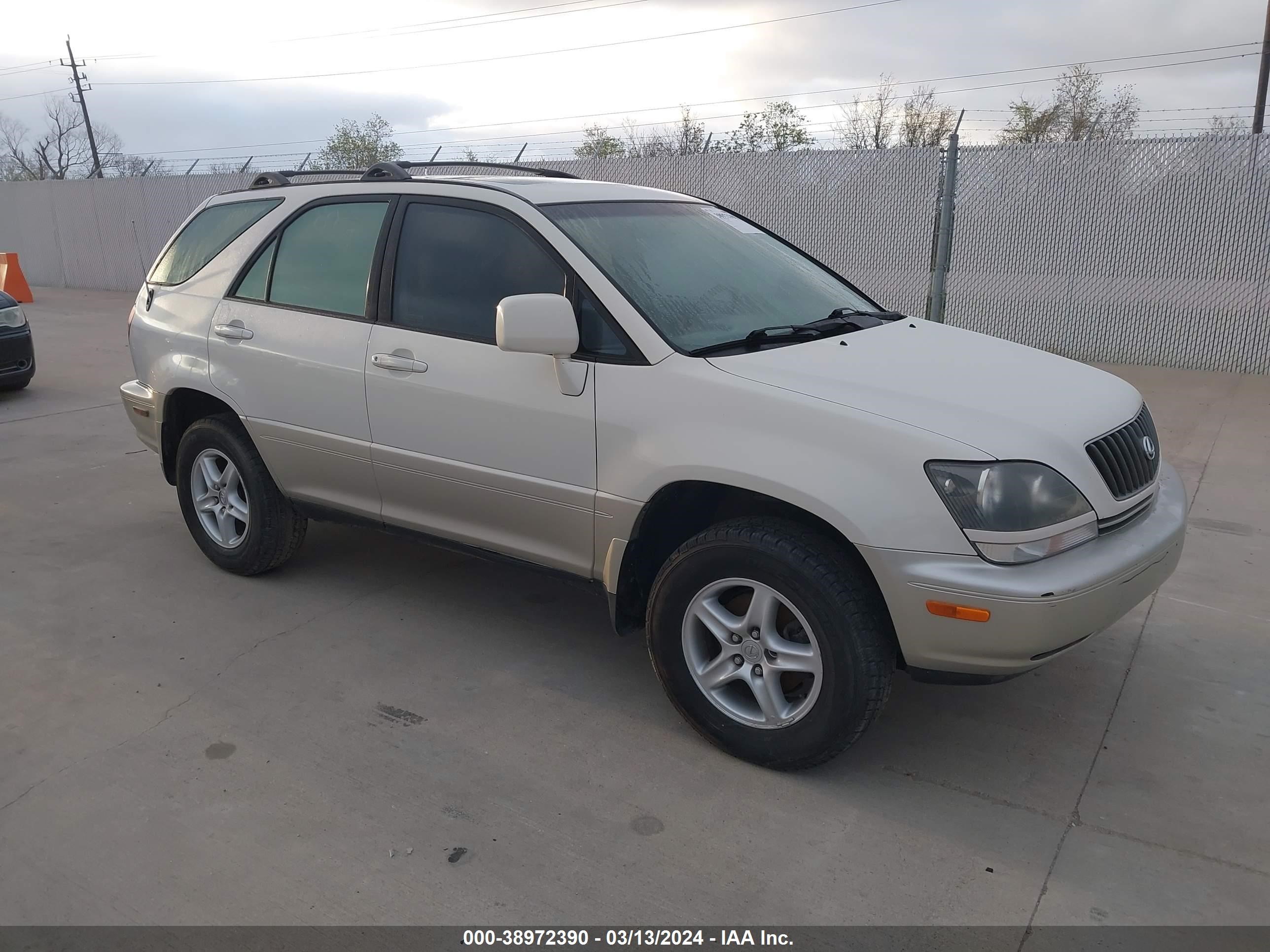 LEXUS RX 2000 jt6gf10u6y0071440