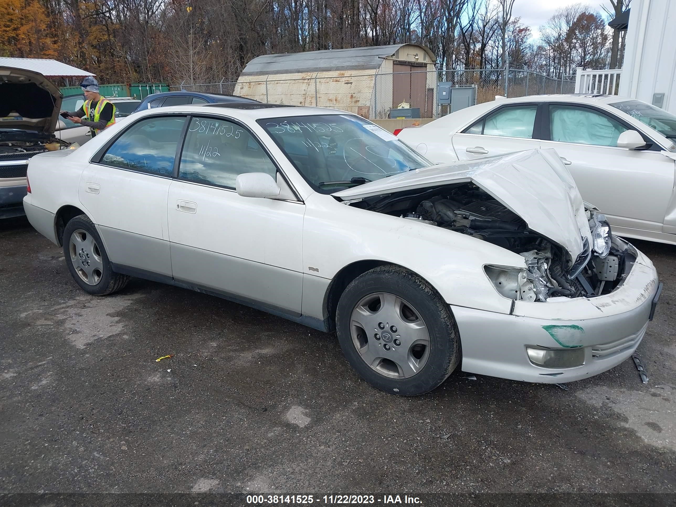 LEXUS ES 2001 jt8bf28g010322979