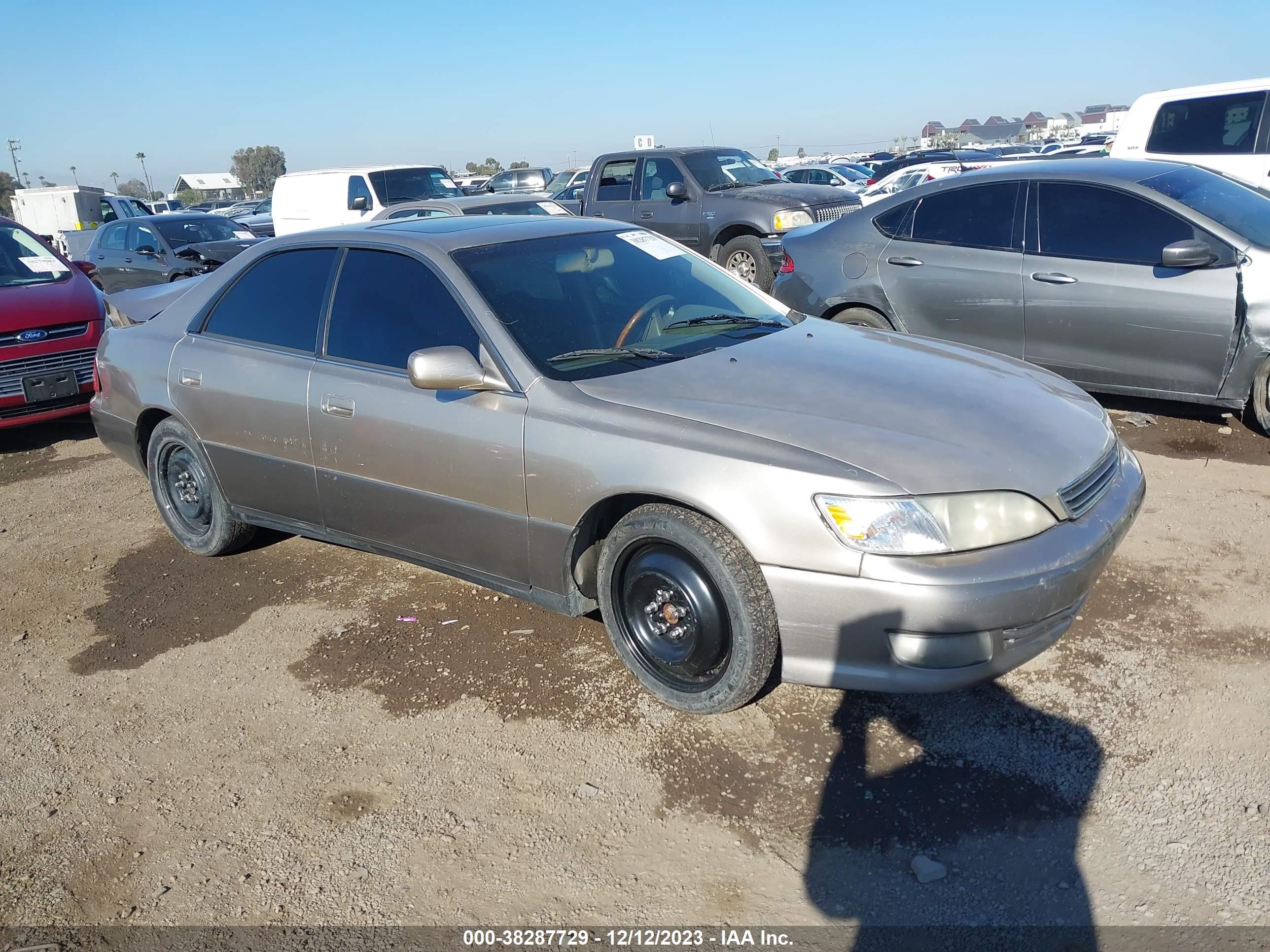 LEXUS ES 2000 jt8bf28g4y5092439