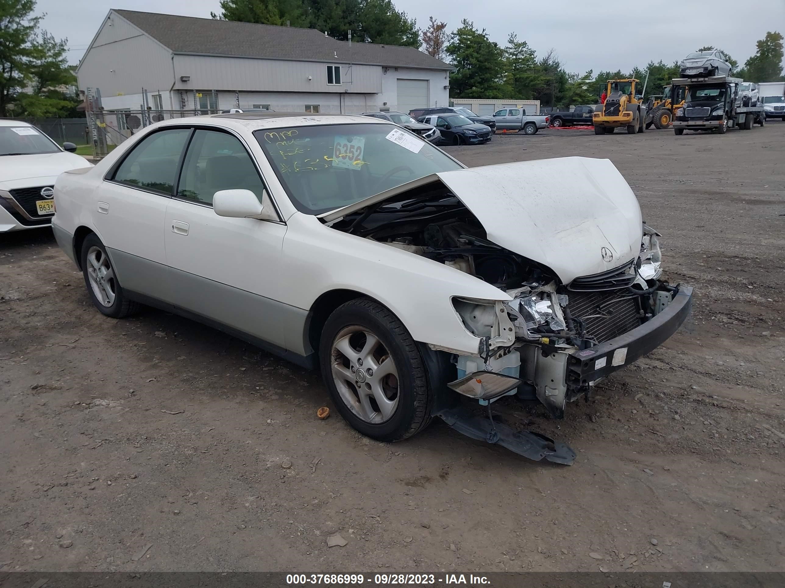 LEXUS ES 2001 jt8bf28g715108574