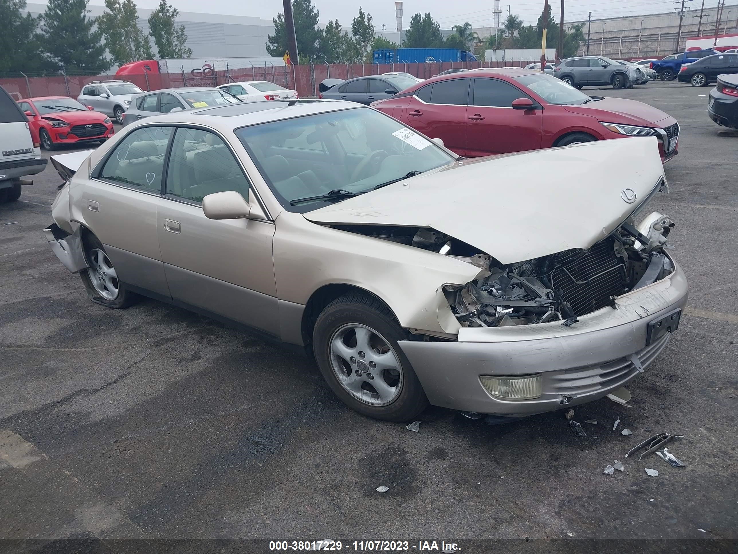 LEXUS ES 1998 jt8bf28g9w5049793