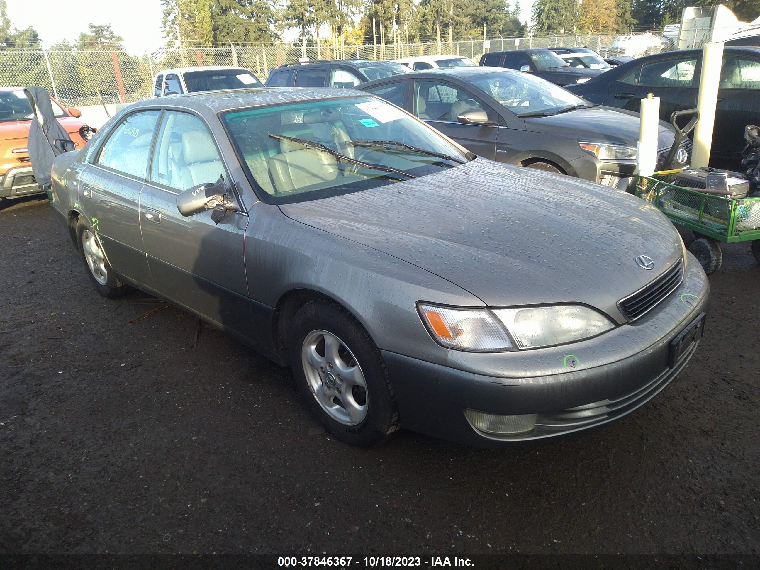 LEXUS ES 1998 jt8bf28gxw5033358