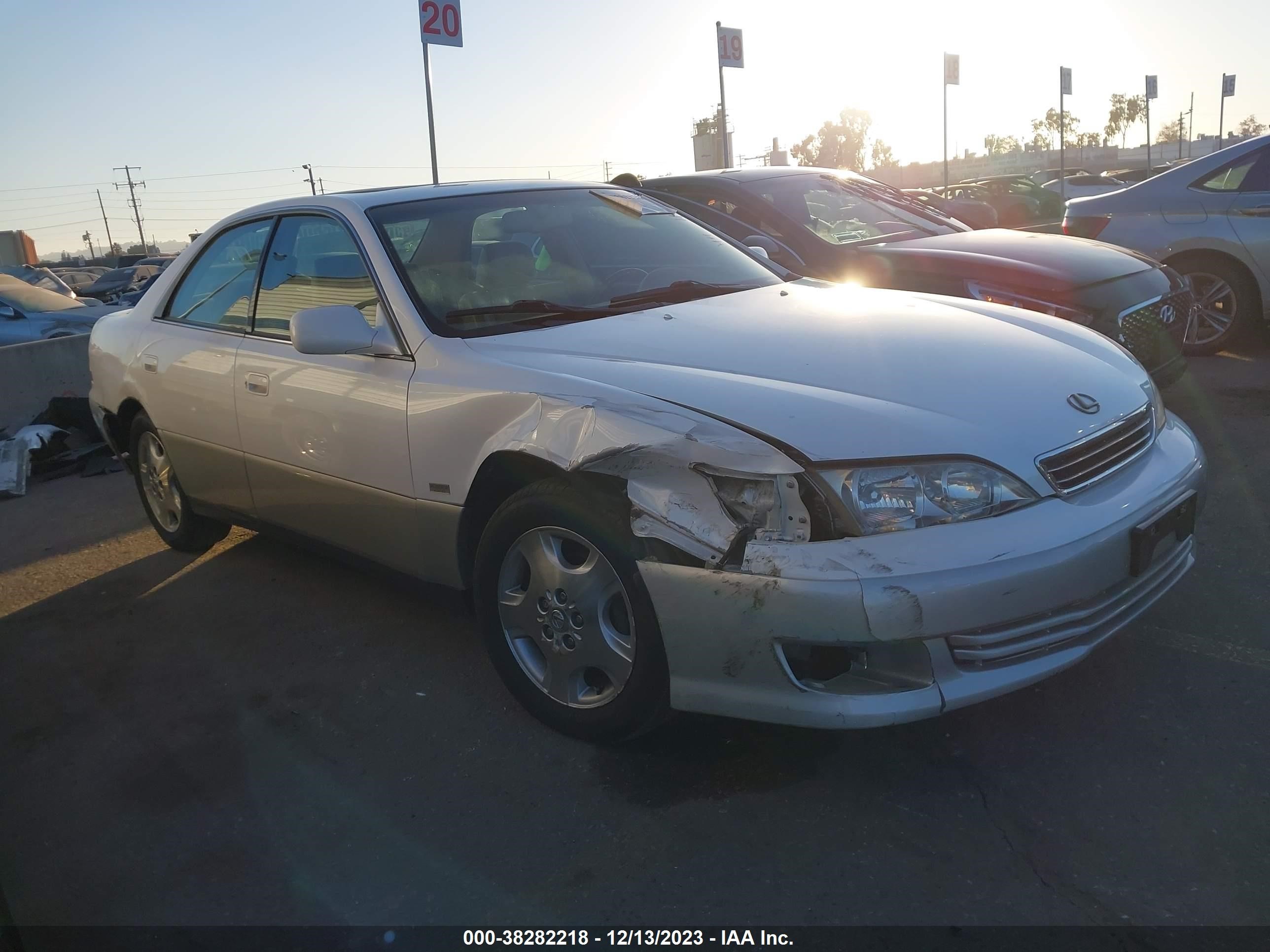 LEXUS ES 2000 jt8bf28gxy0268665