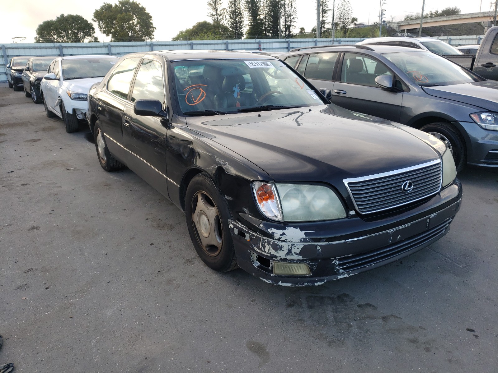 LEXUS LS 400 1999 jt8bh28f7x0162934