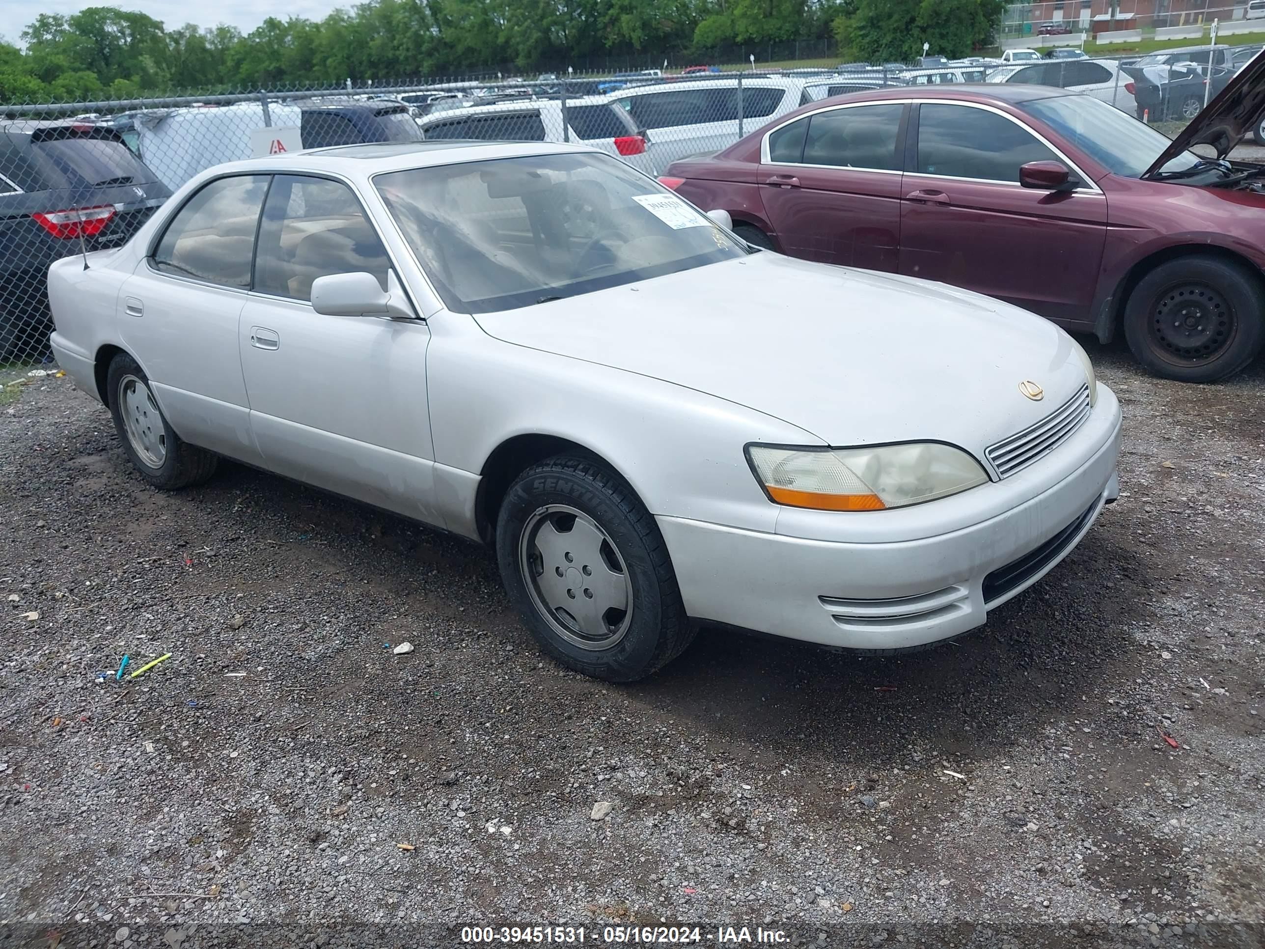 LEXUS ES 1994 jt8gk13t2r0055470