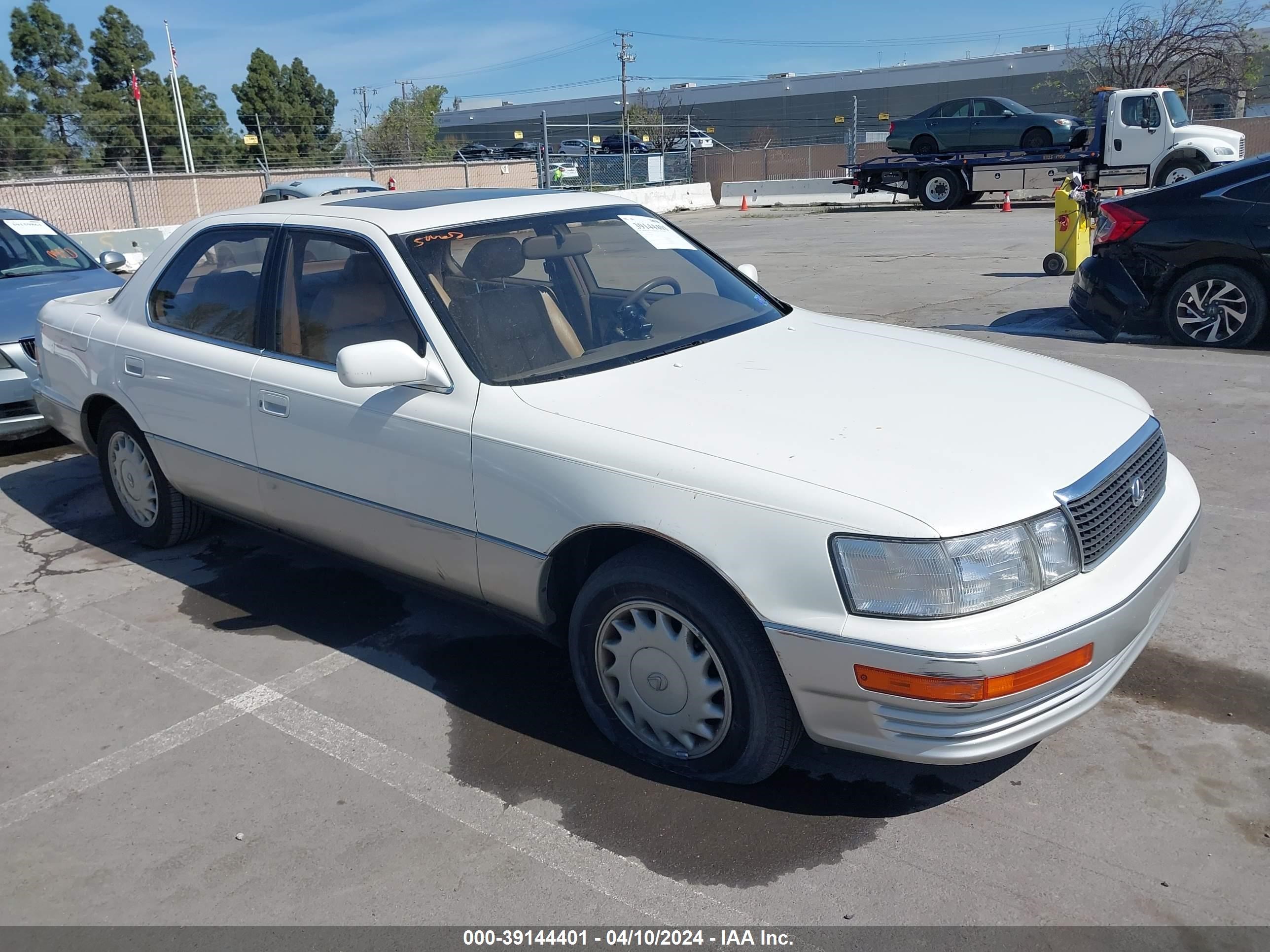 LEXUS LS 1992 jt8uf11e2n0144414