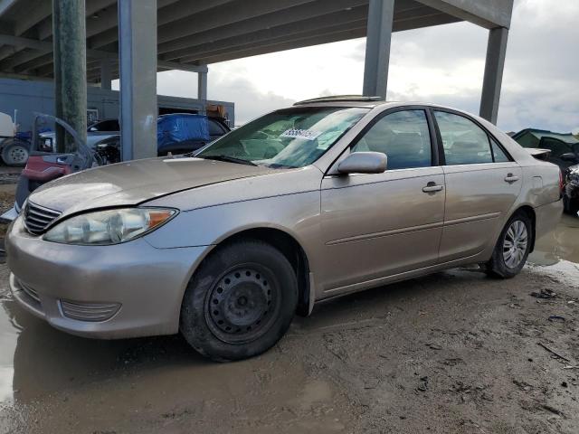 TOYOTA CAMRY LE 2005 jtdbe30k253032516