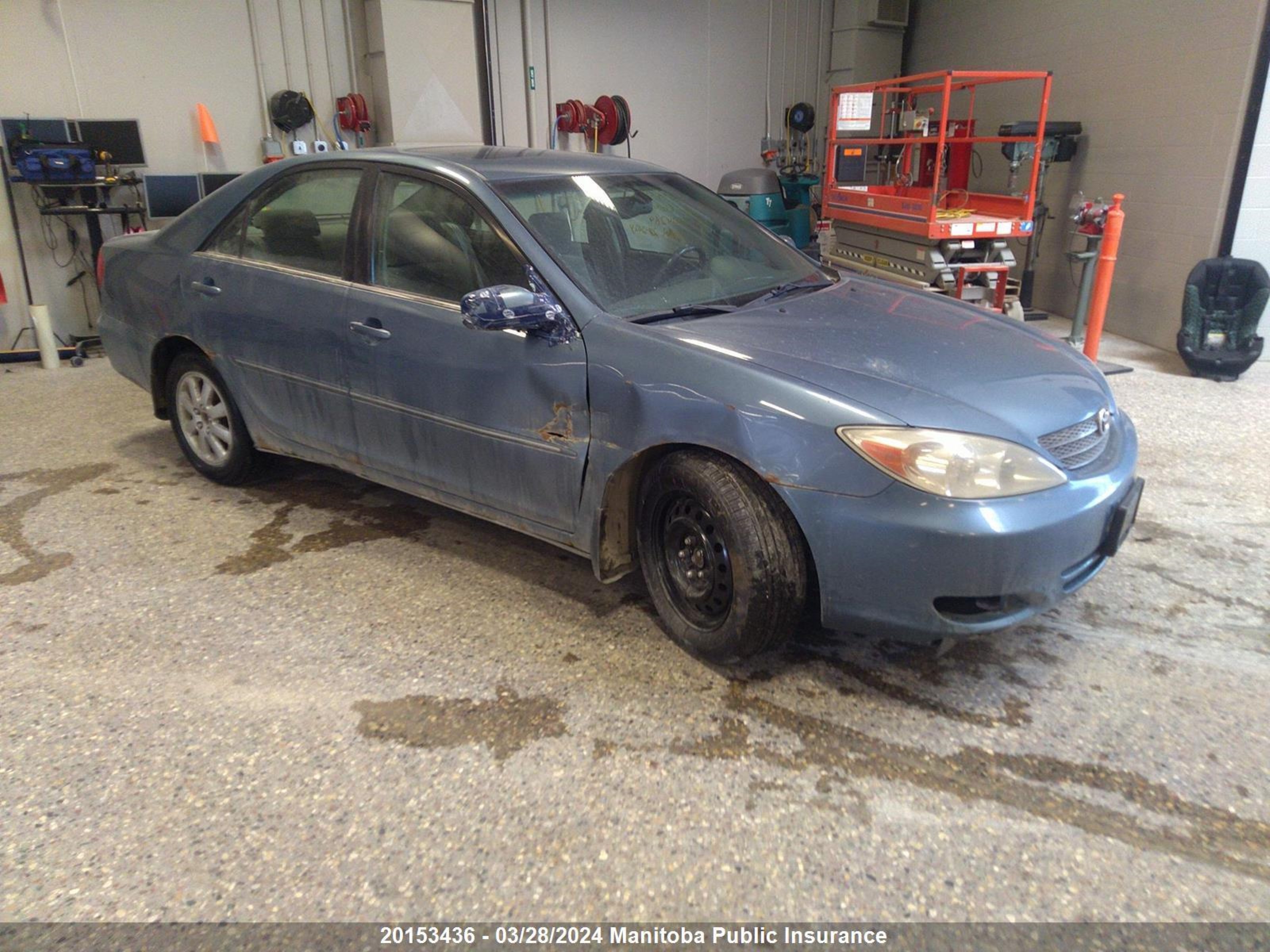 TOYOTA CAMRY 2002 jtdbe30k720004269