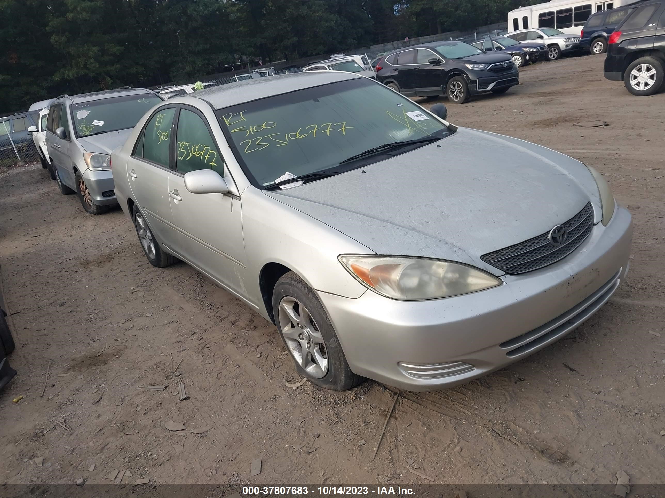 TOYOTA CAMRY 2002 jtdbe32k020045887