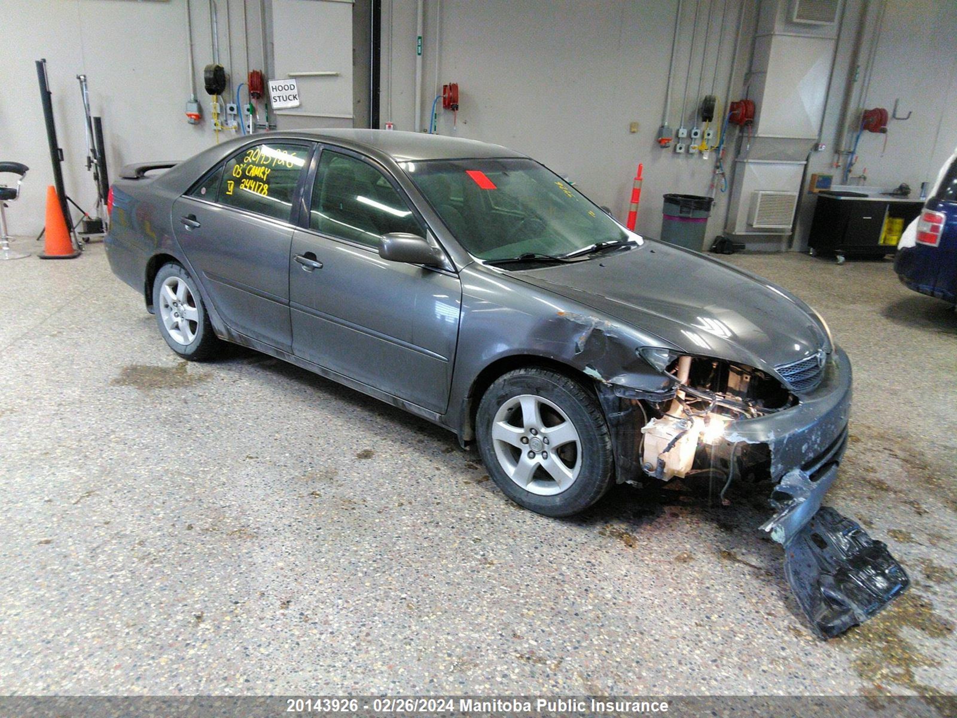 TOYOTA CAMRY 2003 jtdbe32k030244178