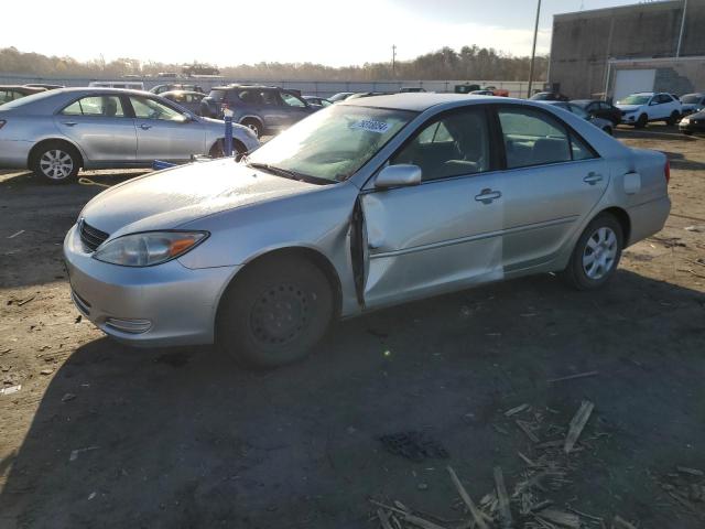 TOYOTA CAMRY LE 2004 jtdbe32k040298355