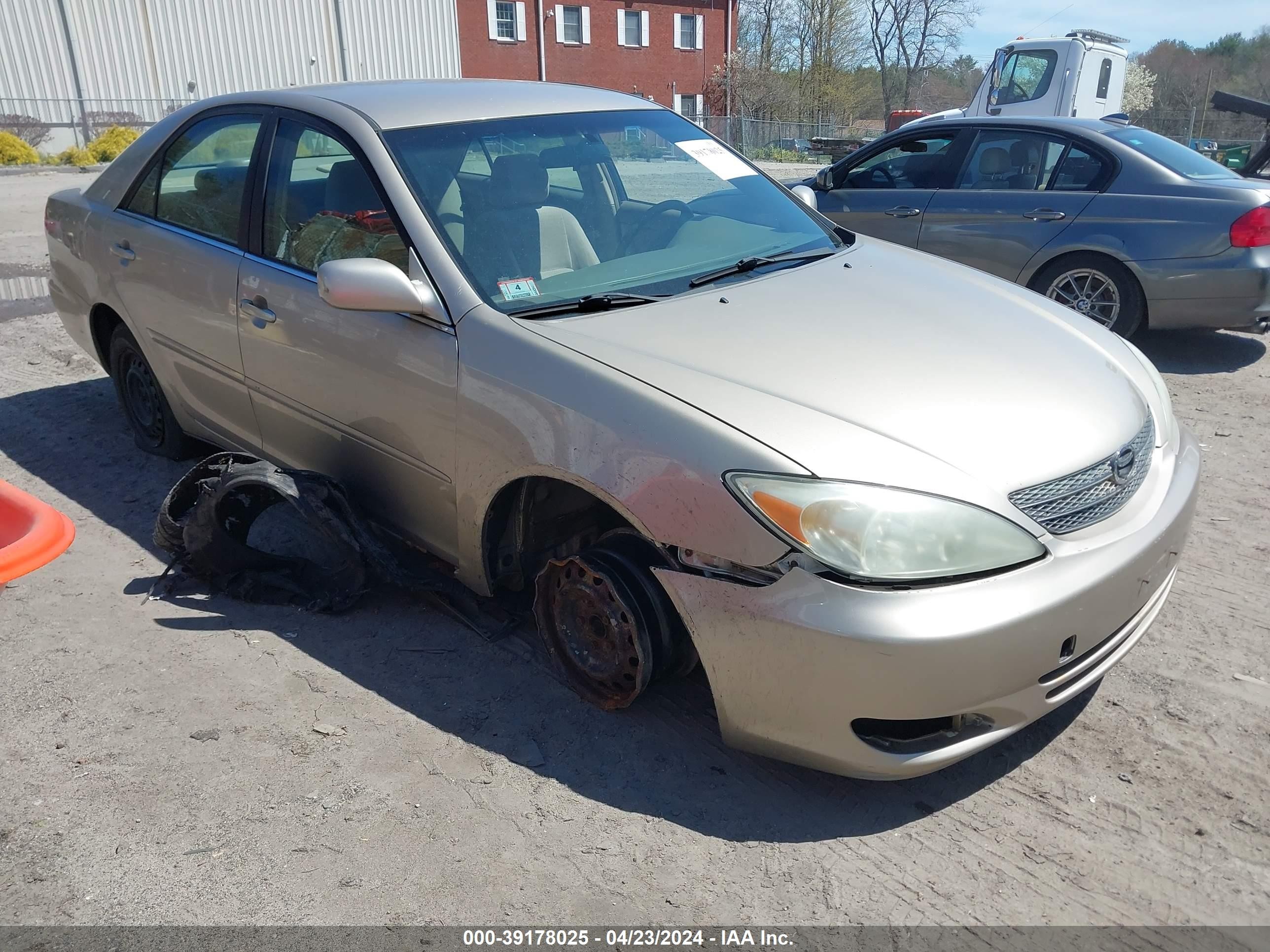 TOYOTA CAMRY 2002 jtdbe32k320028808