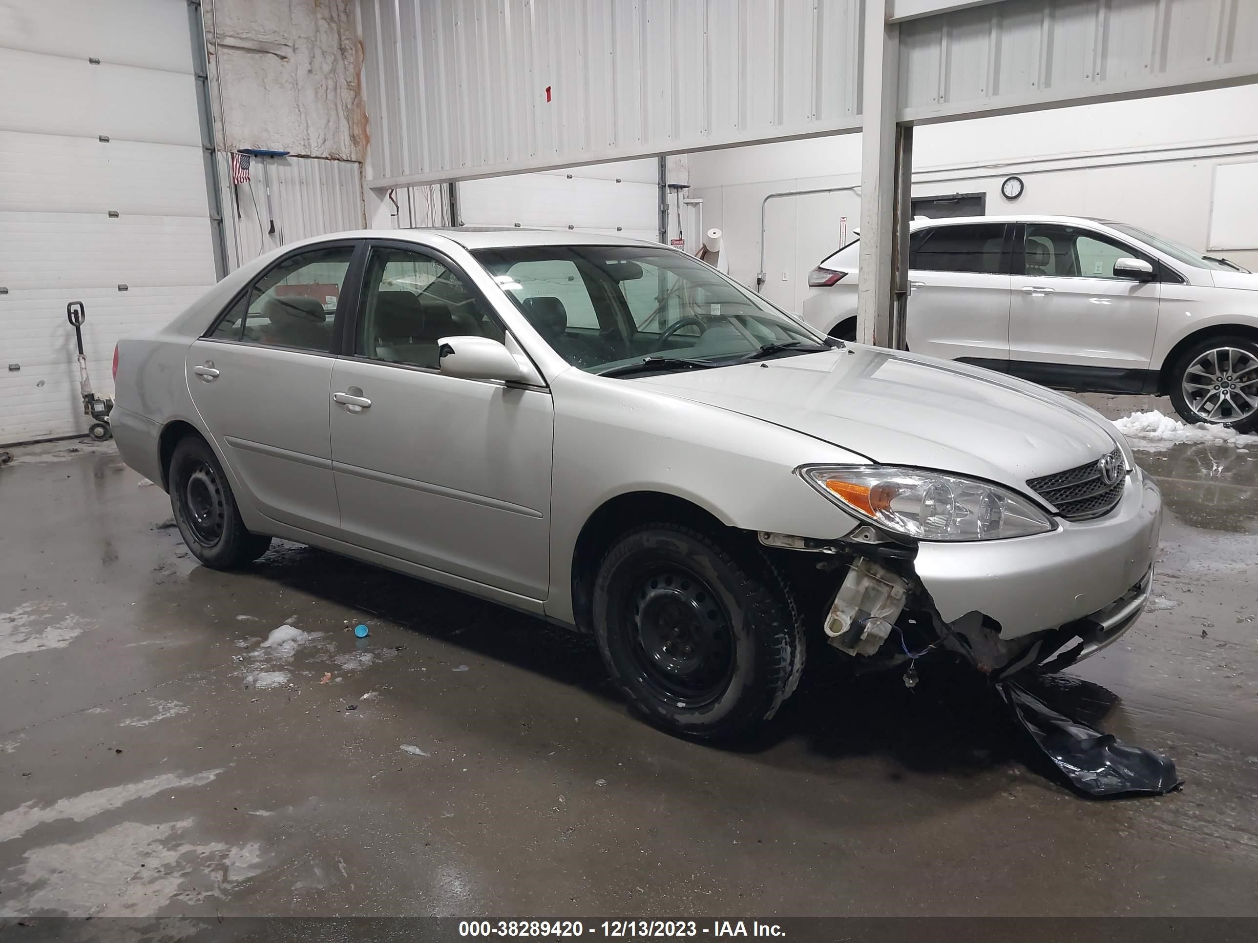 TOYOTA CAMRY 2002 jtdbe32k320118363