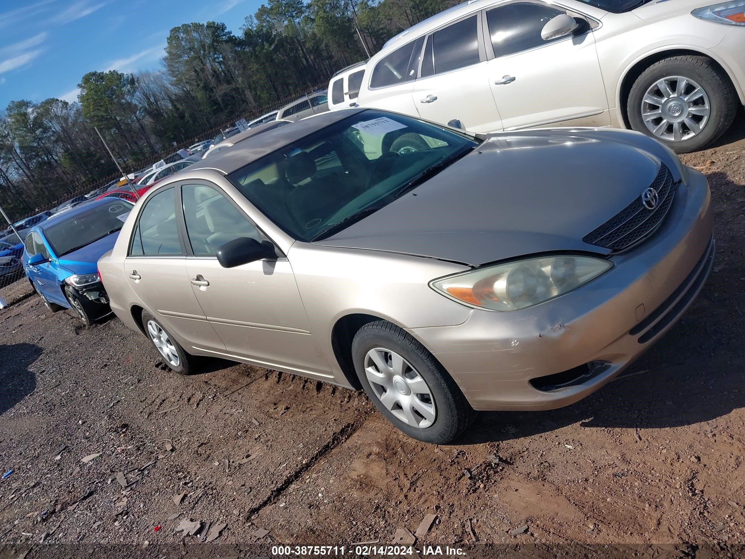 TOYOTA CAMRY 2003 jtdbe32k330228279