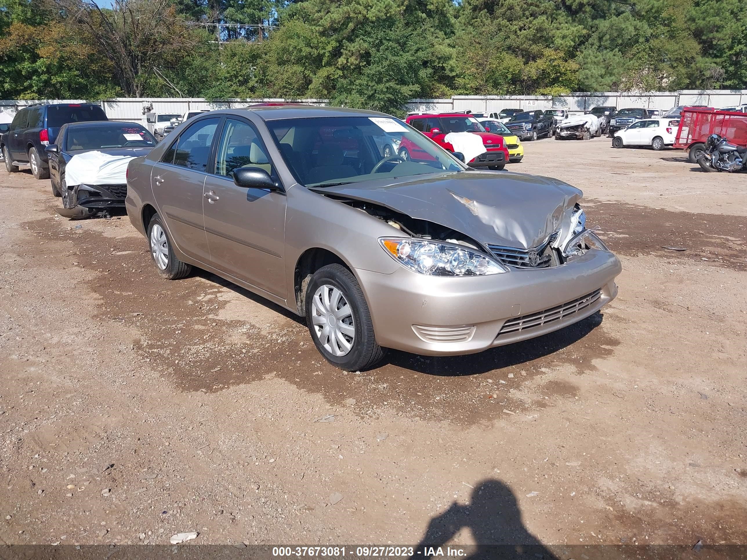 TOYOTA CAMRY 2005 jtdbe32k353033526