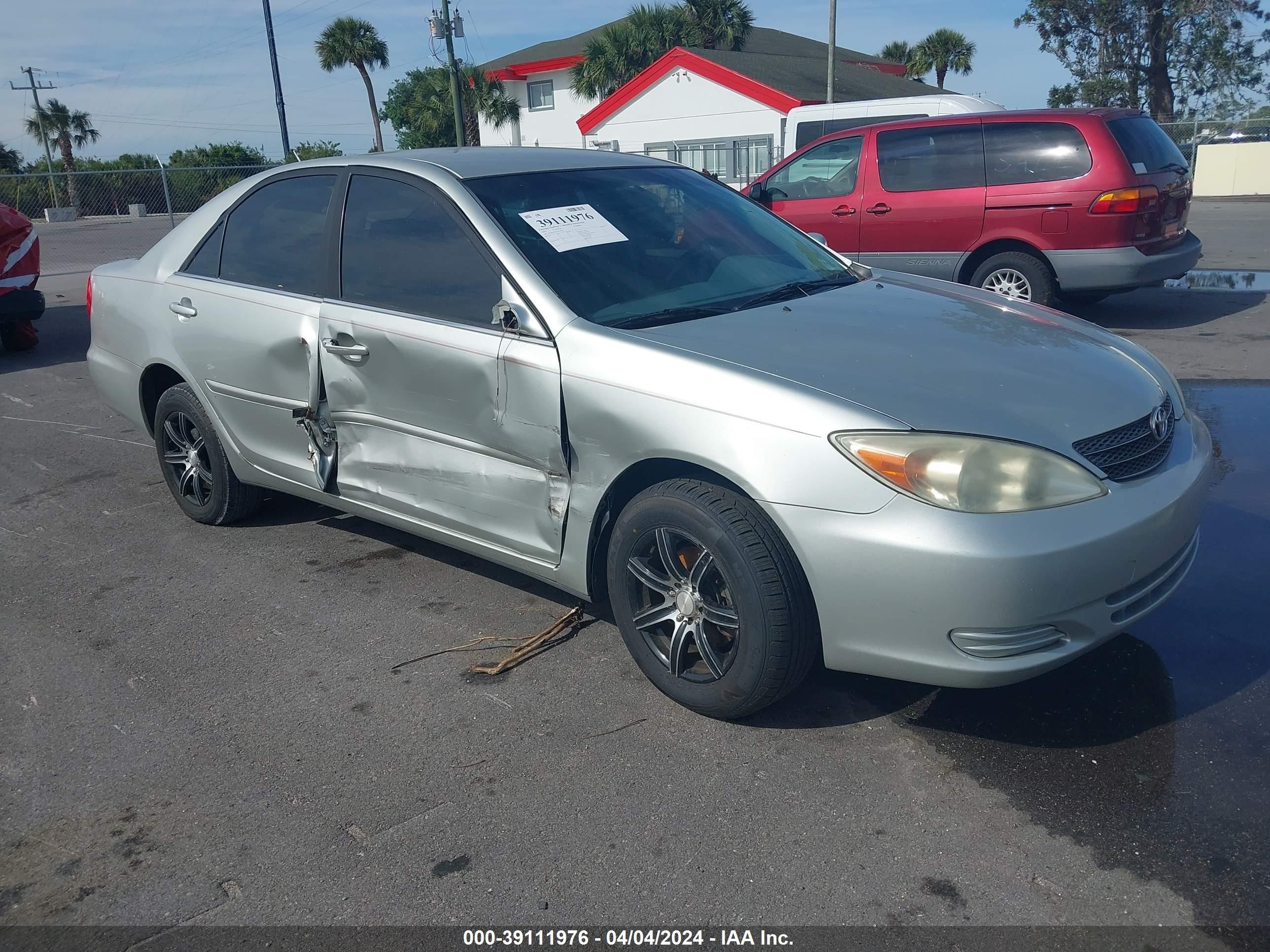 TOYOTA CAMRY 2003 jtdbe32k430241624