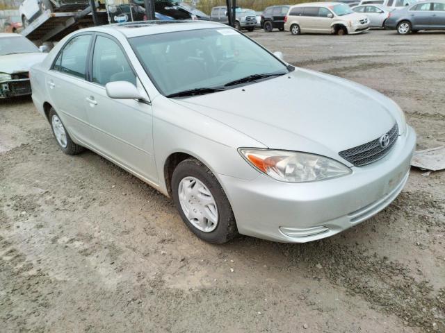 TOYOTA CAMRY LE 2004 jtdbe32k440270171