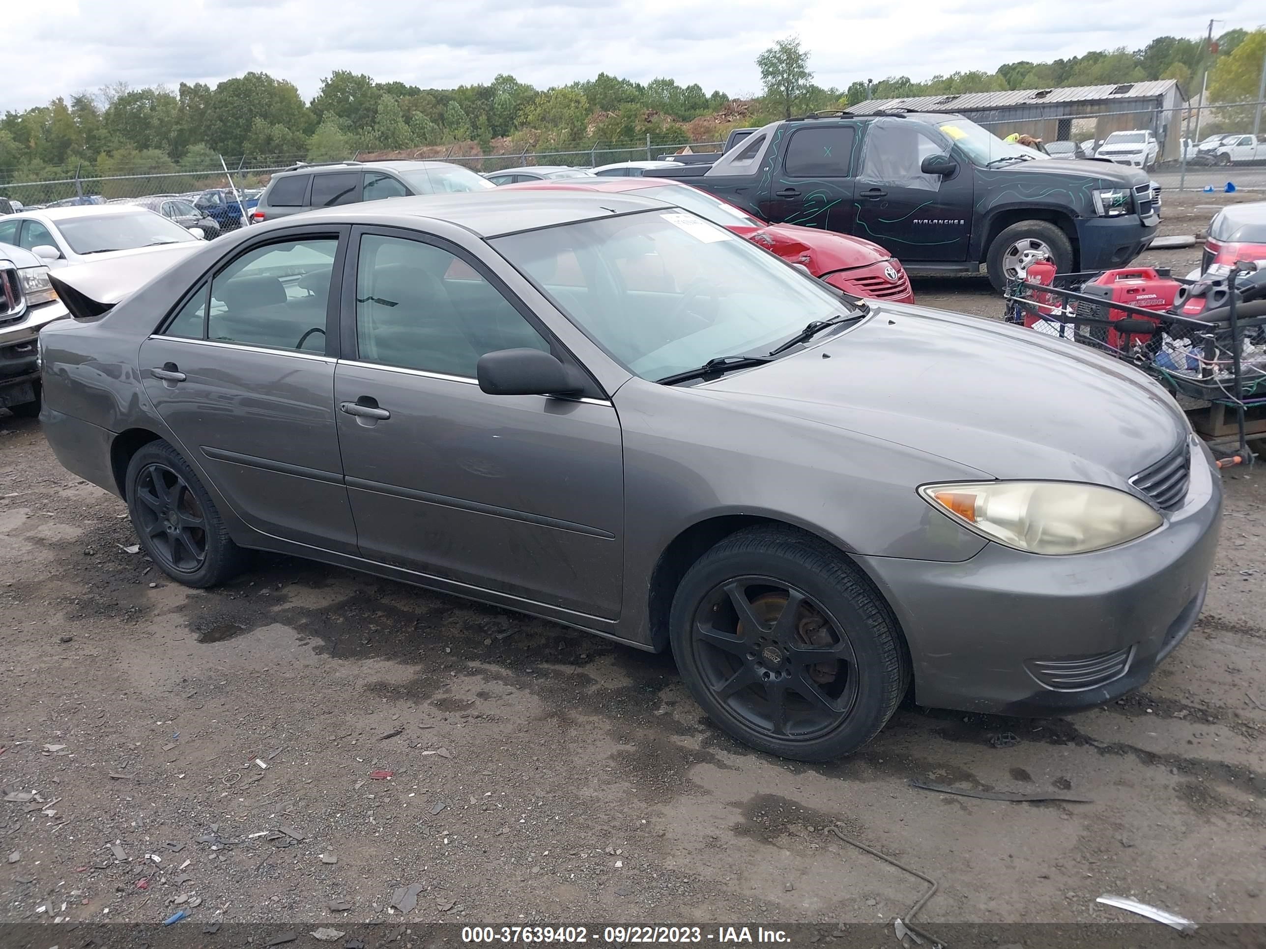 TOYOTA CAMRY 2006 jtdbe32k463063653