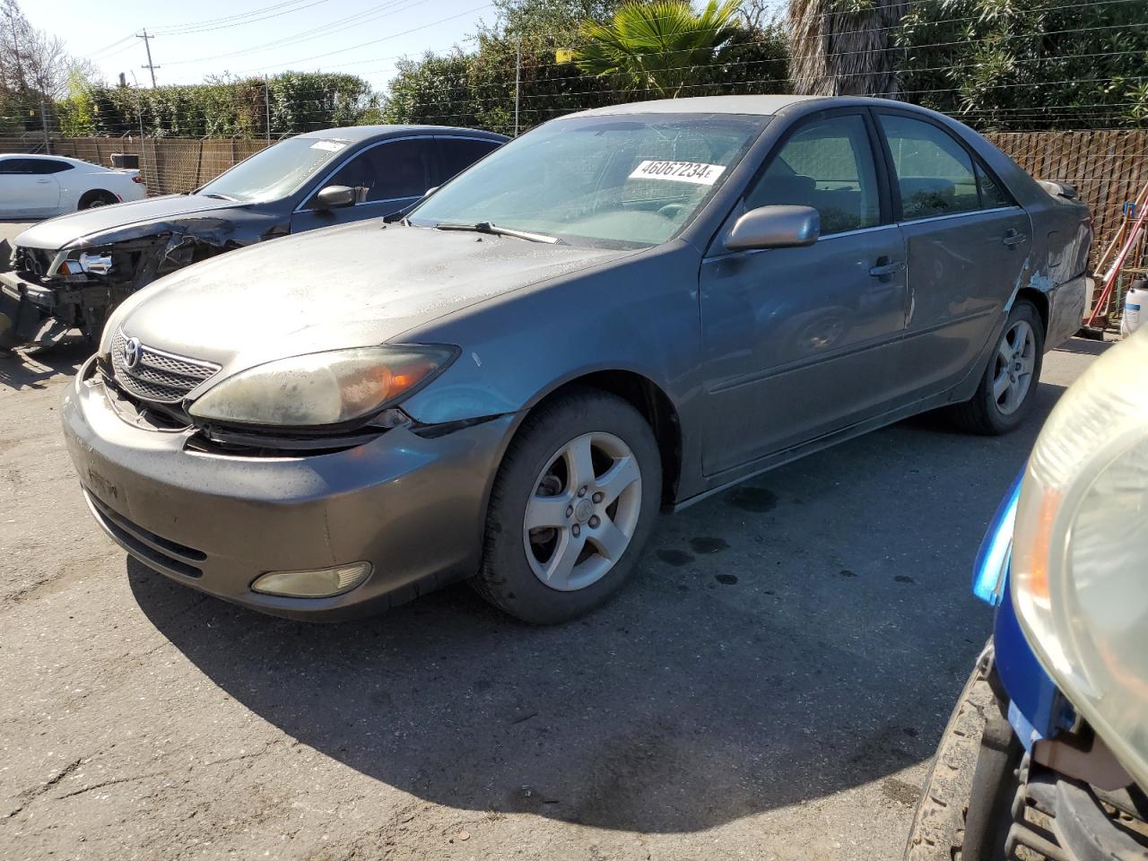 TOYOTA CAMRY 2002 jtdbe32k620107504