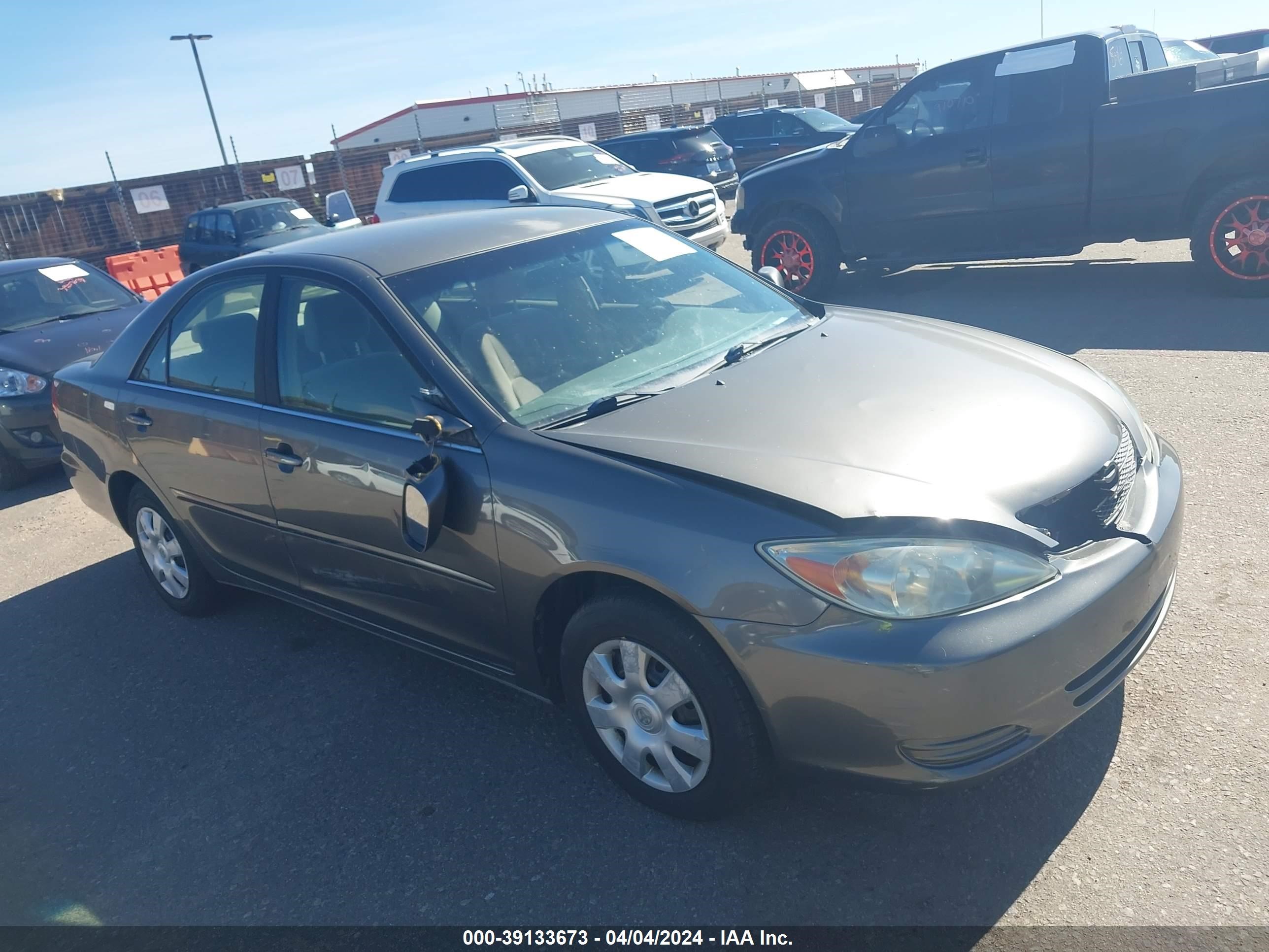 TOYOTA CAMRY 2004 jtdbe32k640261584