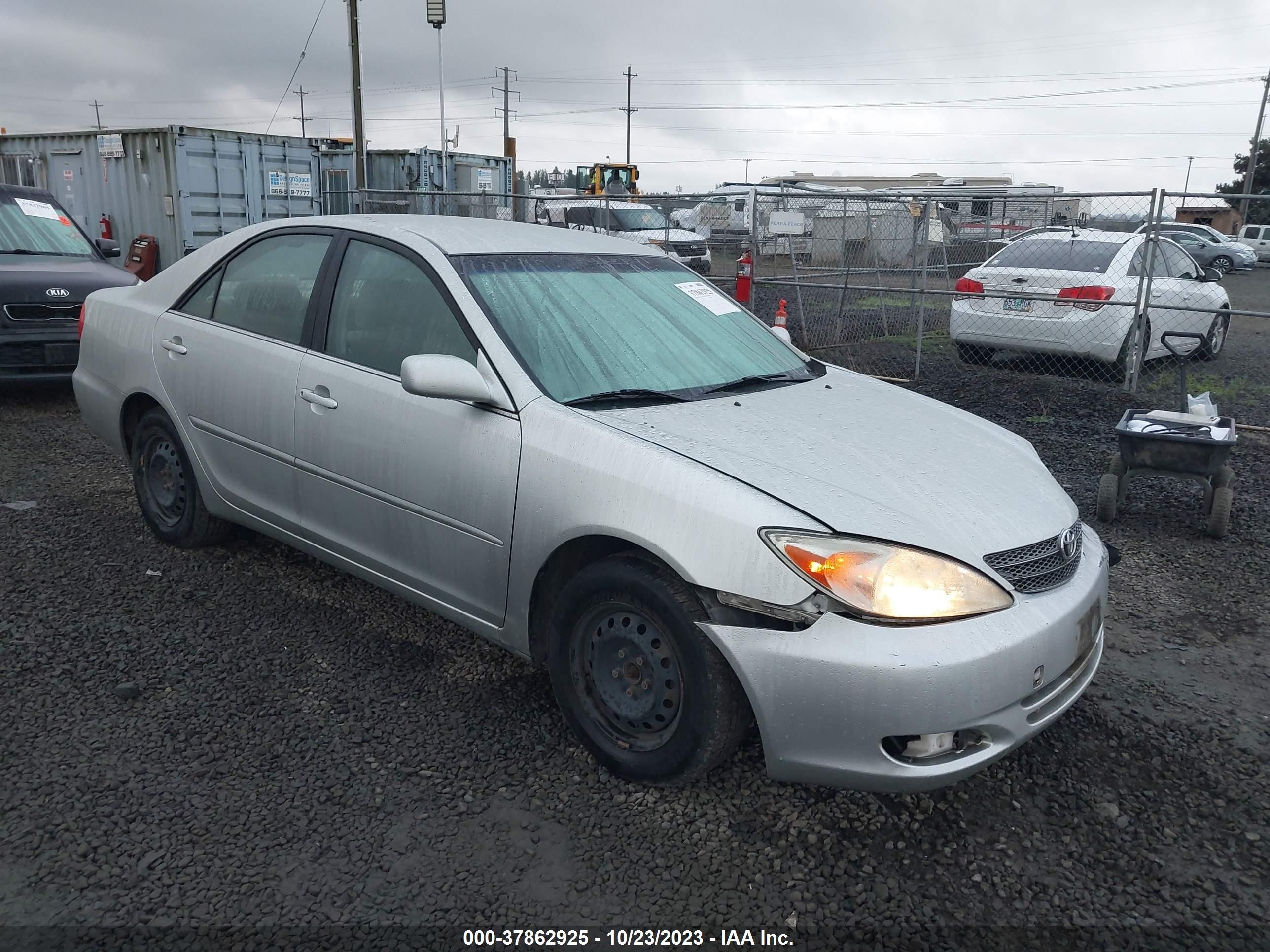 TOYOTA CAMRY 2002 jtdbe32k820067331